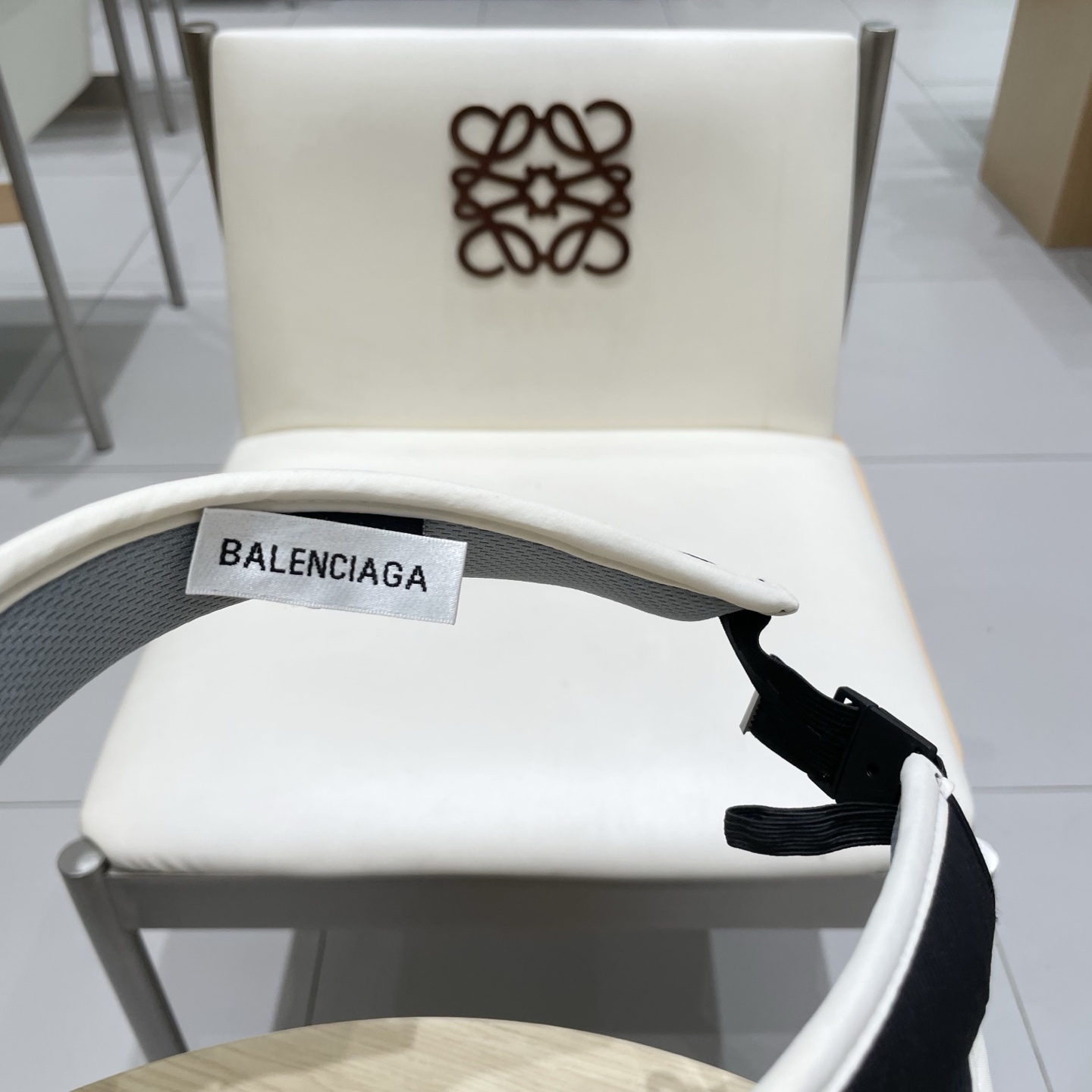  最新巴黎世家BALENCIAGA，空顶遮阳帽，最好品质的，休闲大方，大家自己对比哦