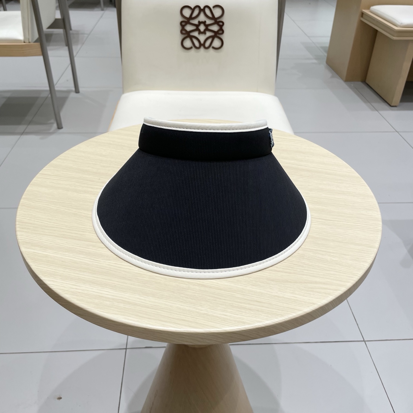  最新巴黎世家BALENCIAGA，空顶遮阳帽，最好品质的，休闲大方，大家自己对比哦