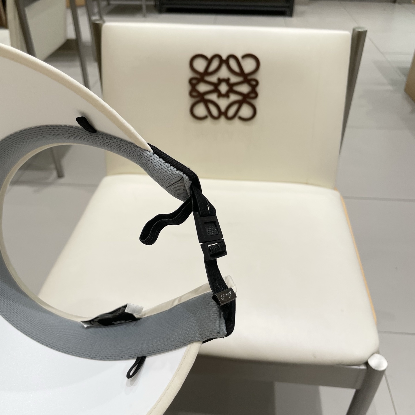  最新巴黎世家BALENCIAGA，空顶遮阳帽，最好品质的，休闲大方，大家自己对比哦