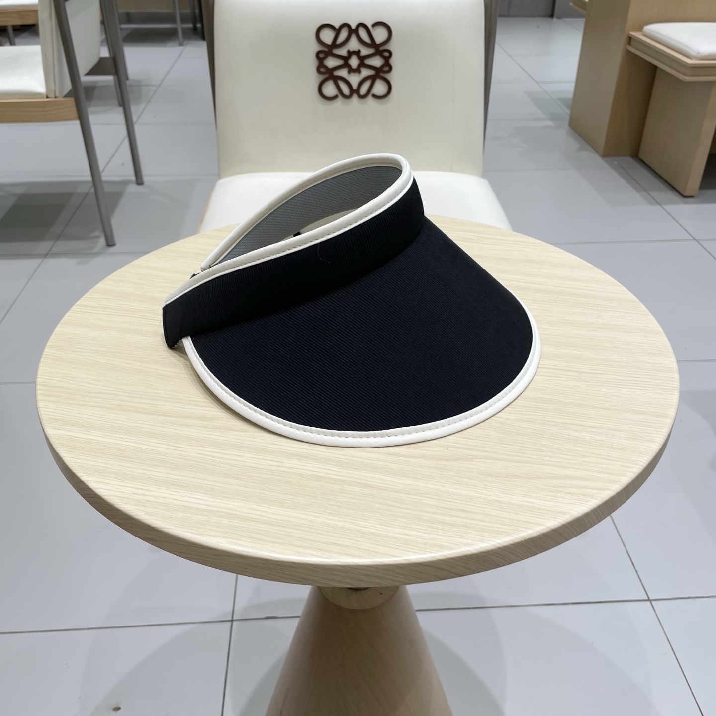  最新巴黎世家BALENCIAGA，空顶遮阳帽，最好品质的，休闲大方，大家自己对比哦