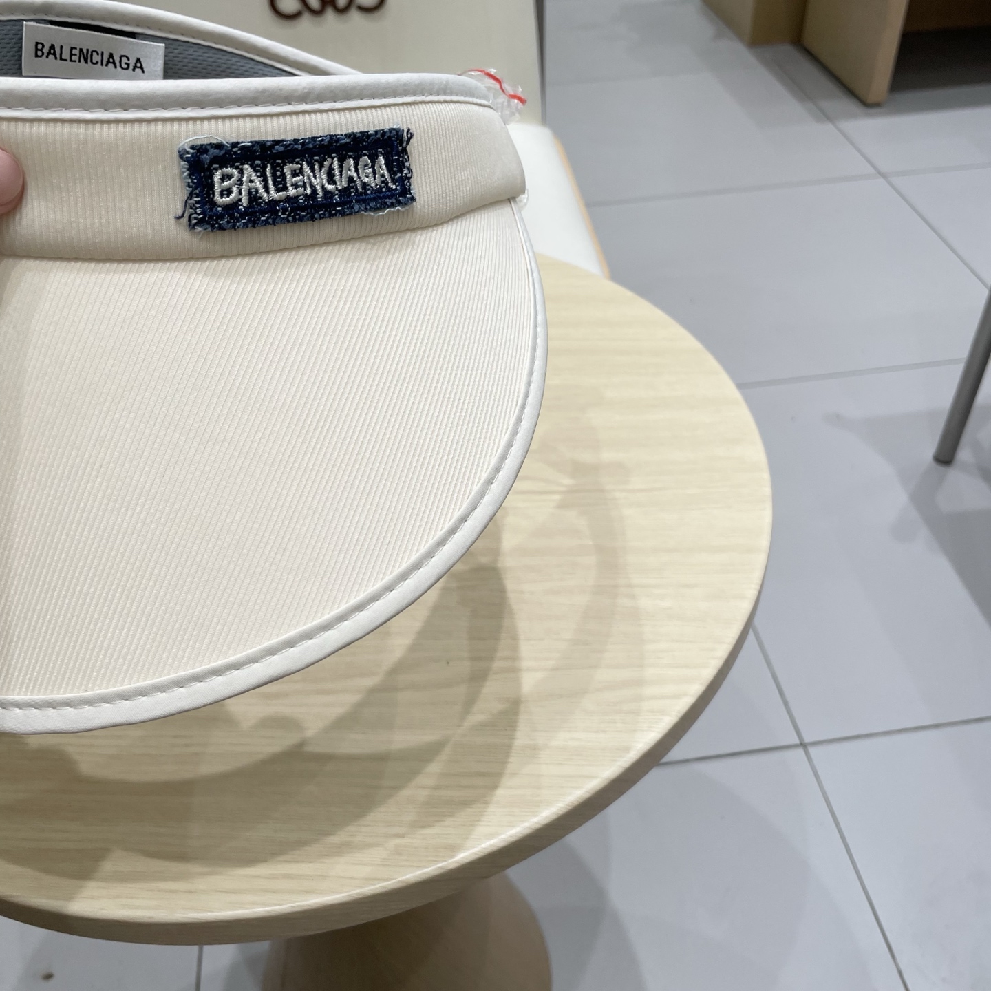  最新巴黎世家BALENCIAGA，空顶遮阳帽，最好品质的，休闲大方，大家自己对比哦