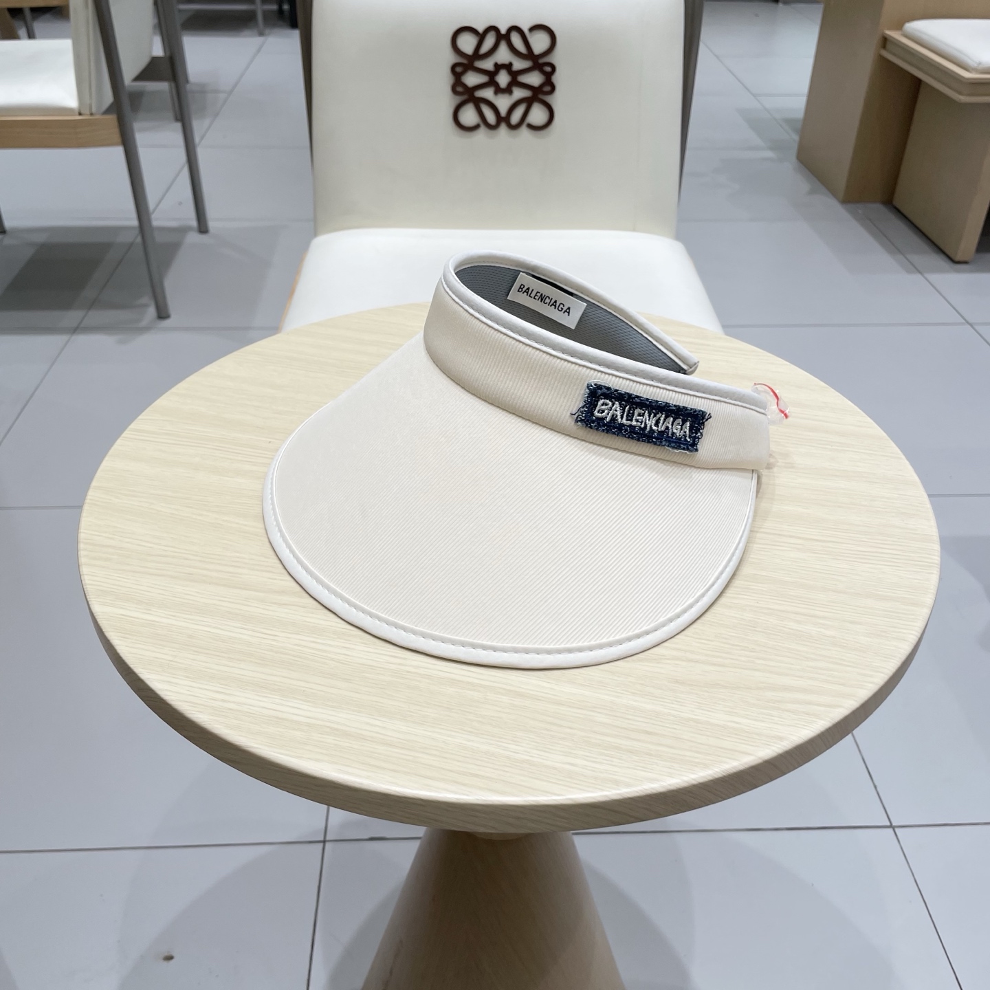  最新巴黎世家BALENCIAGA，空顶遮阳帽，最好品质的，休闲大方，大家自己对比哦