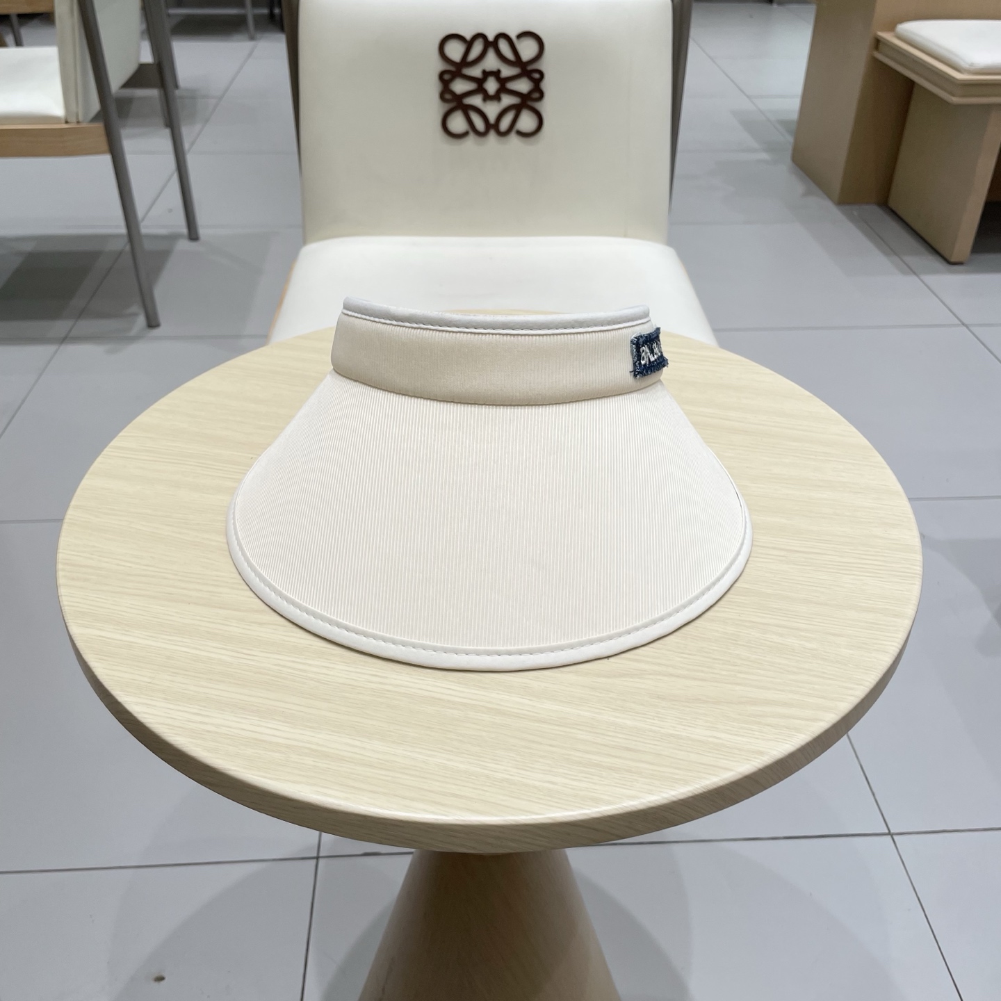  最新巴黎世家BALENCIAGA，空顶遮阳帽，最好品质的，休闲大方，大家自己对比哦