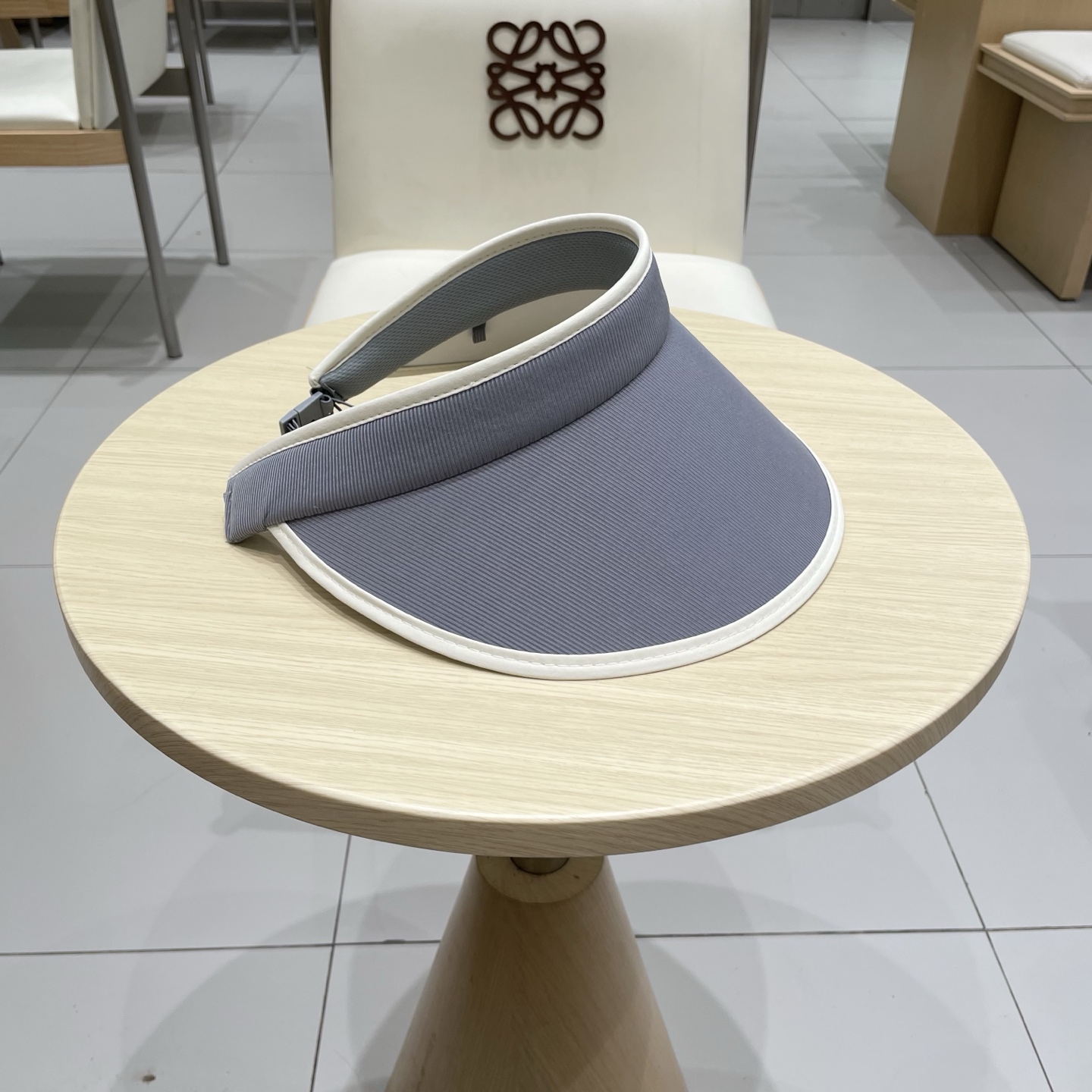  最新巴黎世家BALENCIAGA，空顶遮阳帽，最好品质的，休闲大方，大家自己对比哦