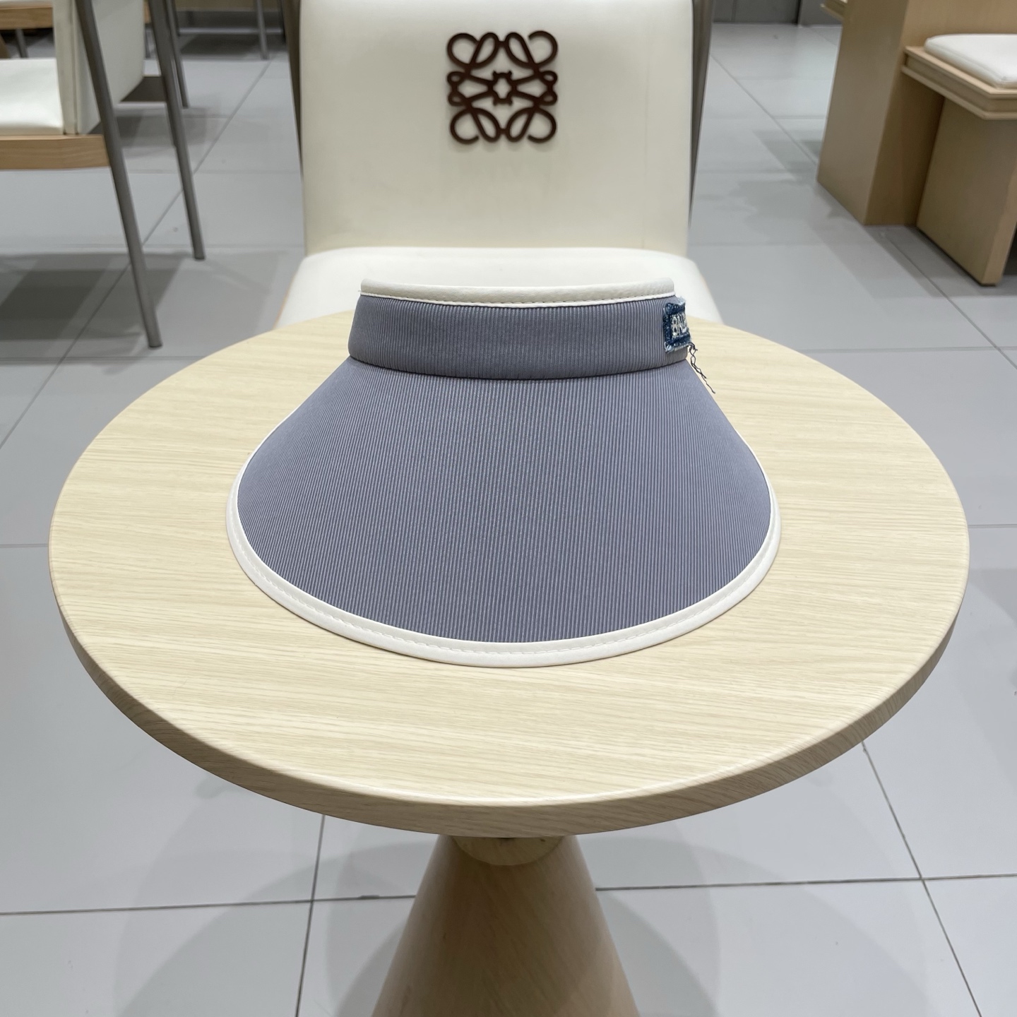  最新巴黎世家BALENCIAGA，空顶遮阳帽，最好品质的，休闲大方，大家自己对比哦