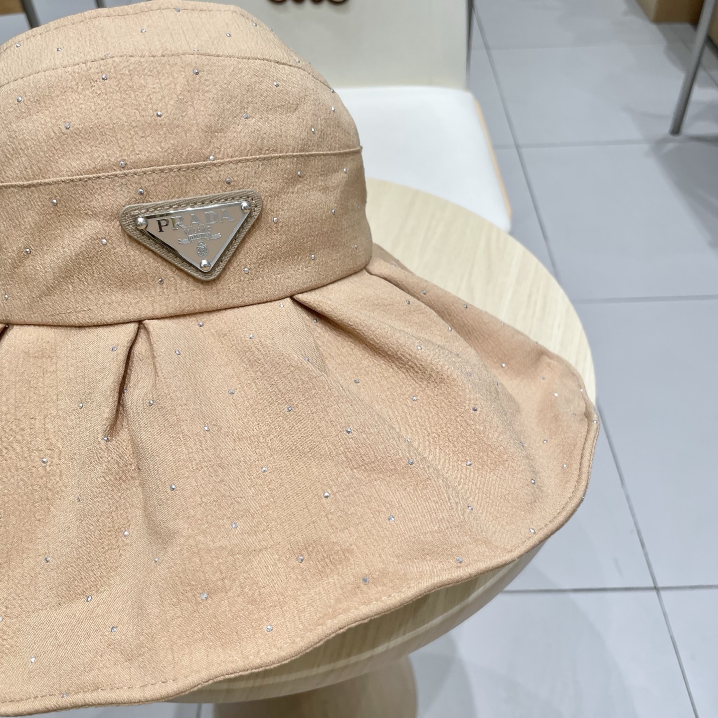  Prada普拉达帽子女夏季防晒春秋法式烫钻可调节百搭显脸小遮阳帽太阳帽空顶帽