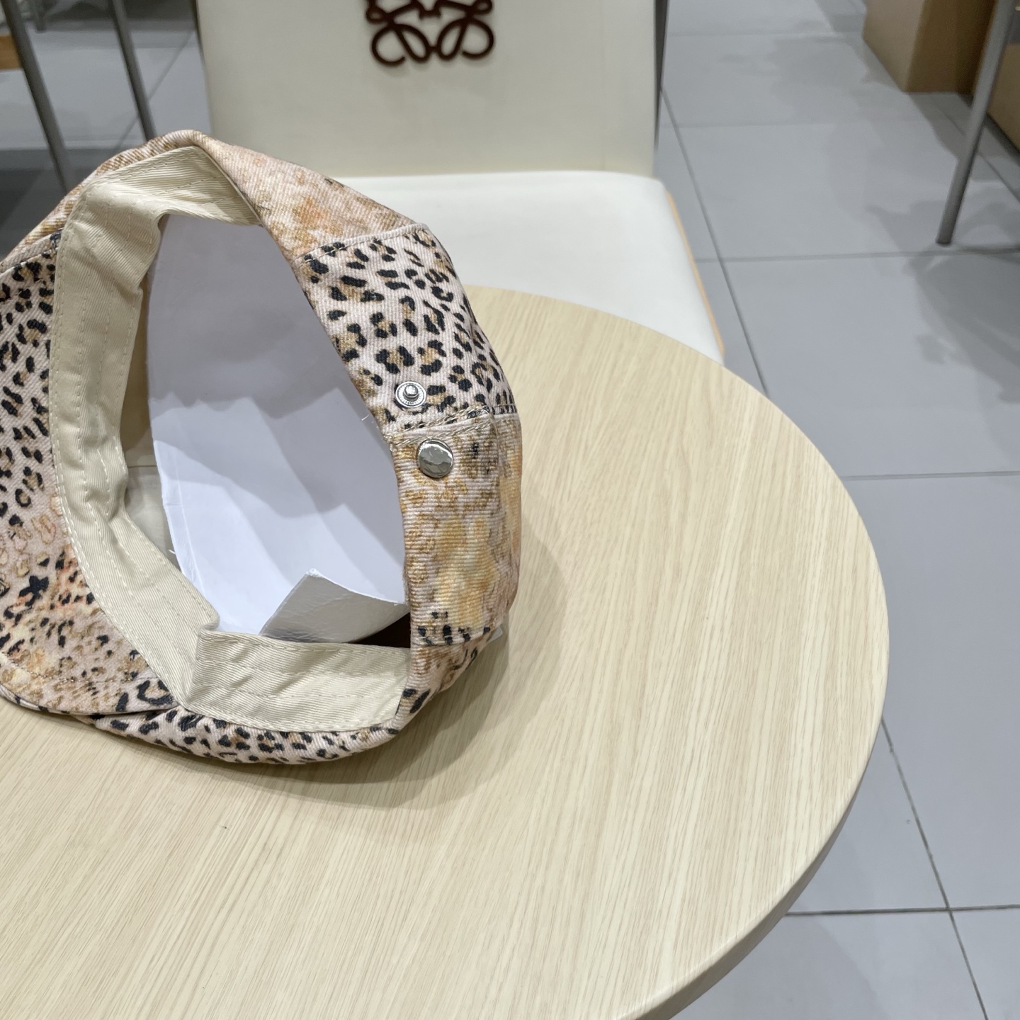  Lv路易威登时髦街头豹纹蕾丝拼接做旧破洞前进帽女辣妹透气显脸小贝雷帽子夏