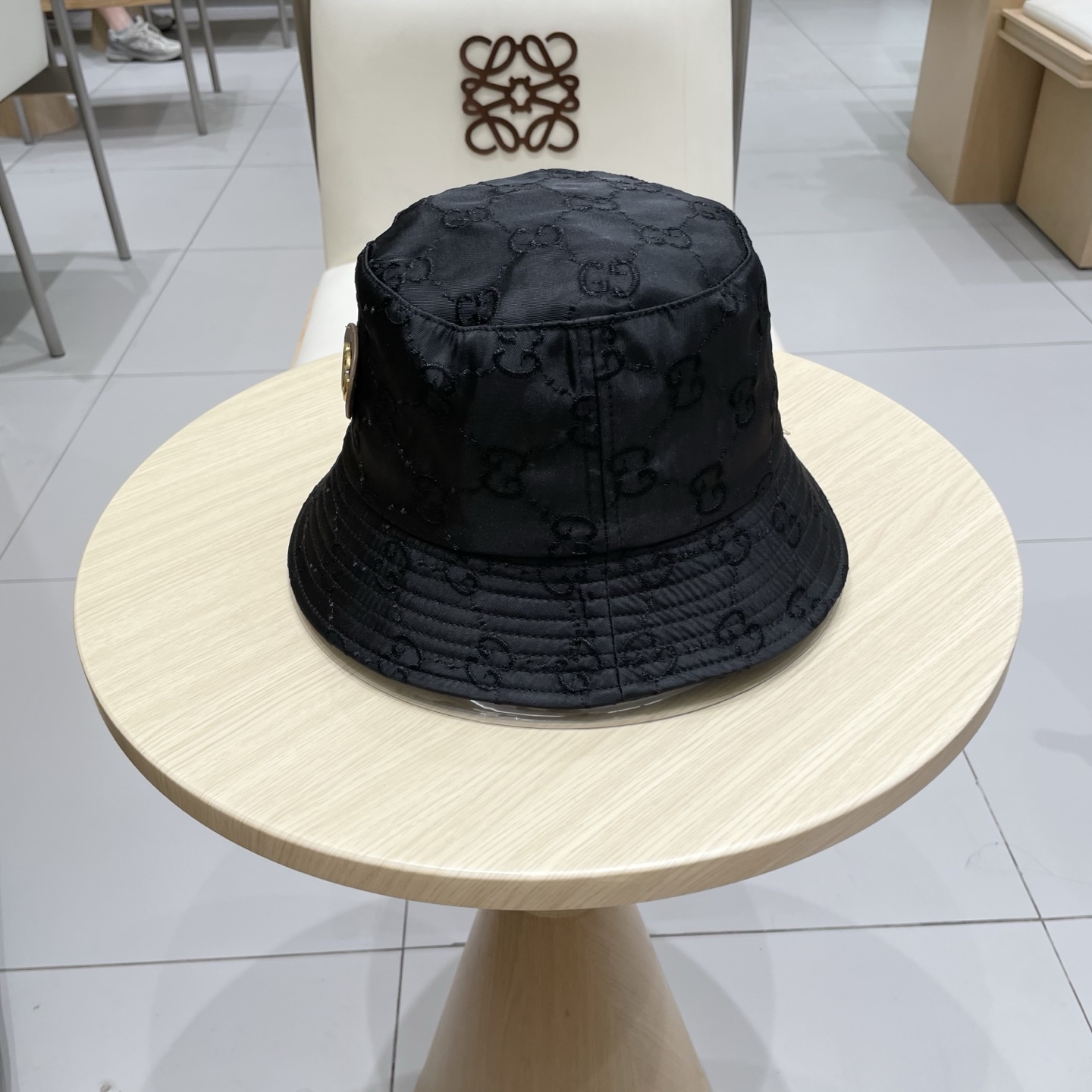 原单品质
GUCCI古奇渔夫帽👒官网新品Gucci渔夫帽火爆来袭 工艺非常精美 高档大气上档次！低调奢华