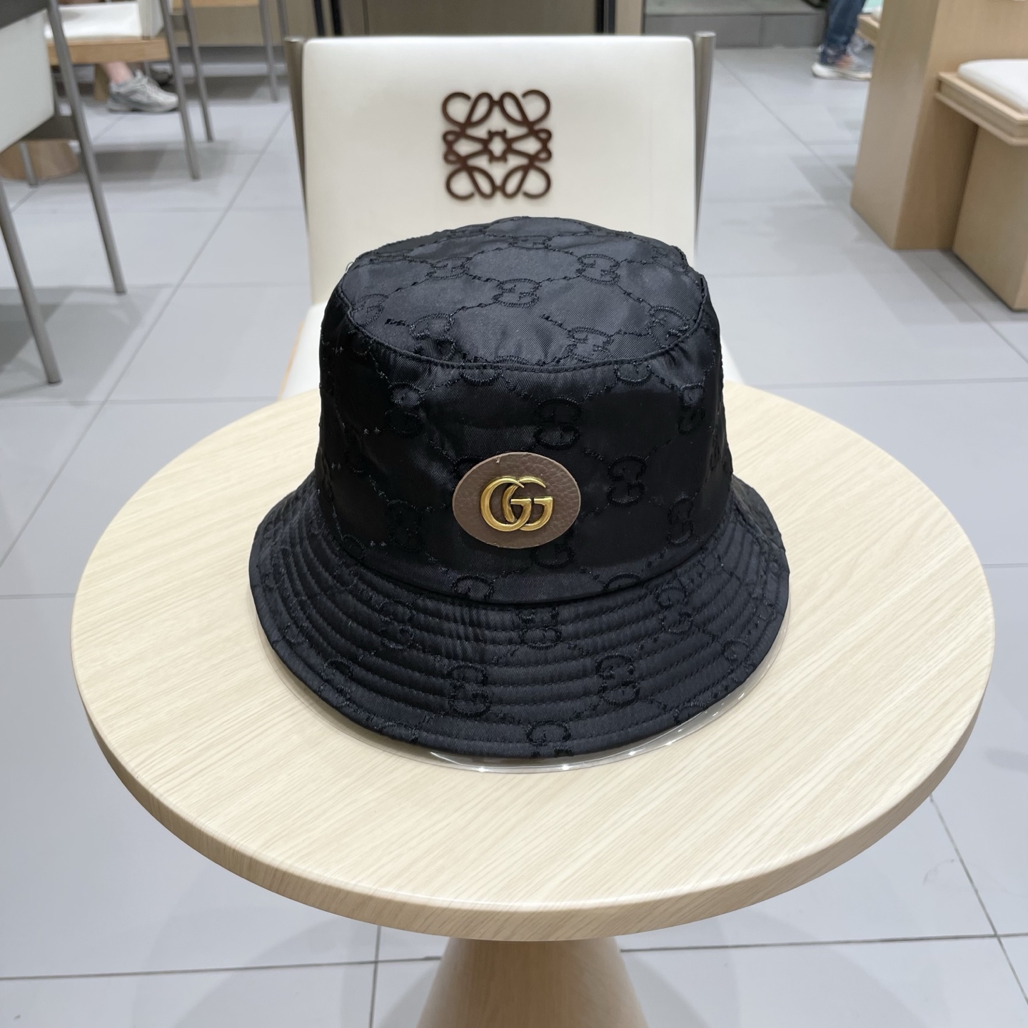 原单品质
GUCCI古奇渔夫帽👒官网新品Gucci渔夫帽火爆来袭 工艺非常精美 高档大气上档次！低调奢华