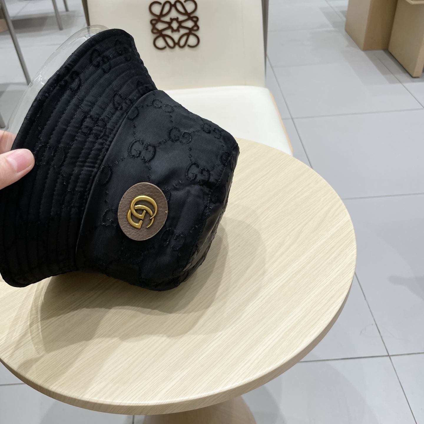 原单品质
GUCCI古奇渔夫帽👒官网新品Gucci渔夫帽火爆来袭 工艺非常精美 高档大气上档次！低调奢华