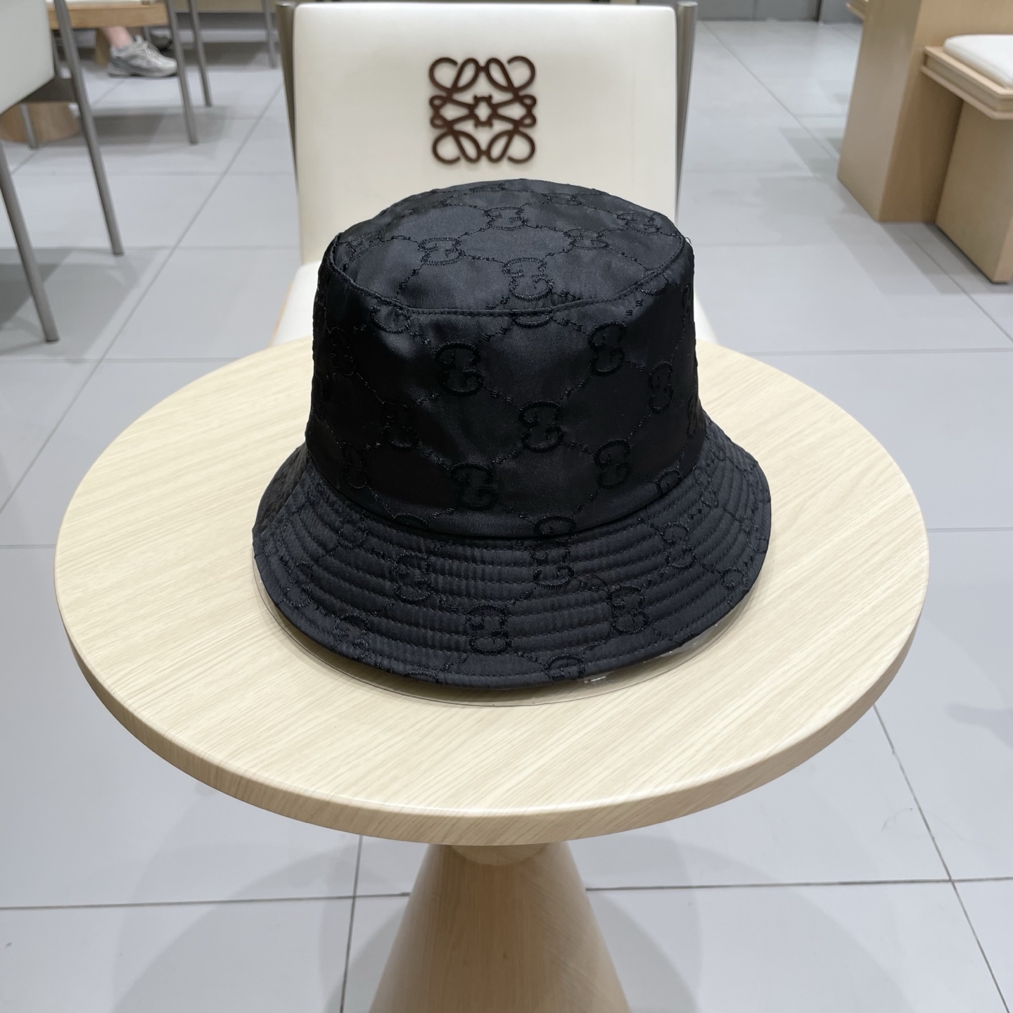 原单品质
GUCCI古奇渔夫帽👒官网新品Gucci渔夫帽火爆来袭 工艺非常精美 高档大气上档次！低调奢华