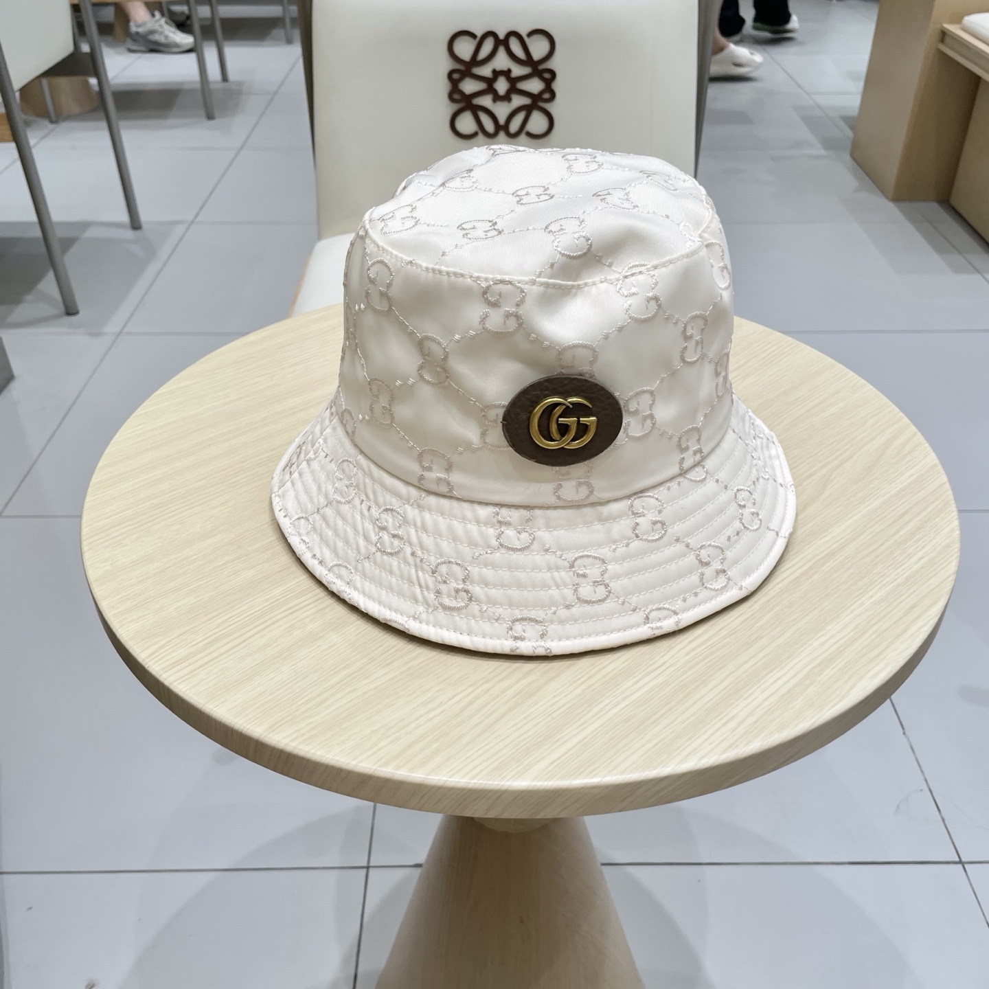 NO:357065,Original quality GUCCI Gucci Fisherman Hat Official Website New Gucci Fisherman Hat is coming in full swing, the craftsmanship is very exquisite, high-end, atmospheric and up-to-date!  Low-key luxury, easy to carry!  Run volume!  Hat Straw Hat Fisherman Hat Baseball Hat, Hats, Gucci, espadrilles, hats原单品质 GUCCI古奇渔夫帽官网新品Gucci渔夫帽火爆来袭 工艺非常精美 高档大气上档次！低调奢华,方便携带！跑量！帽子草帽渔夫帽棒球帽,帽子,gucci,espadrilles,hats,hat