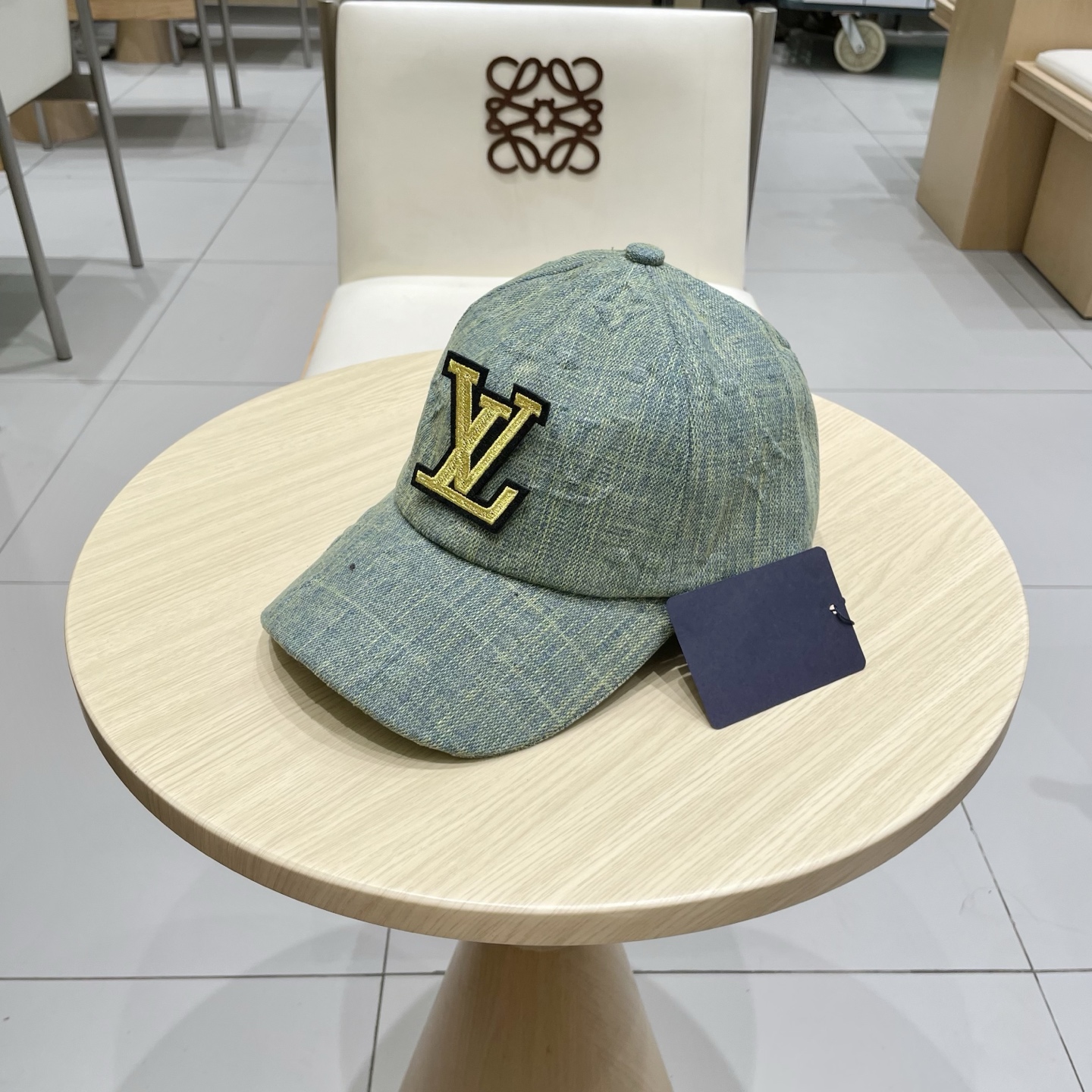  LV路易威登官网同步高版本 新款牛仔棒球帽🧢
火爆技术升级，洗水牛仔风街头风十足
更符合现在时尚小哥哥