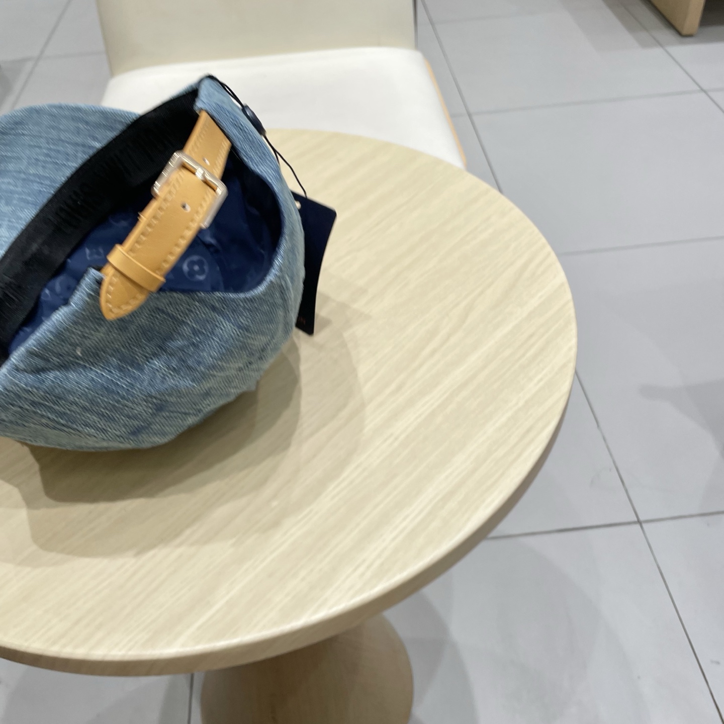  LV路易威登官网同步高版本 新款牛仔棒球帽🧢
火爆技术升级，洗水牛仔风街头风十足
更符合现在时尚小哥哥