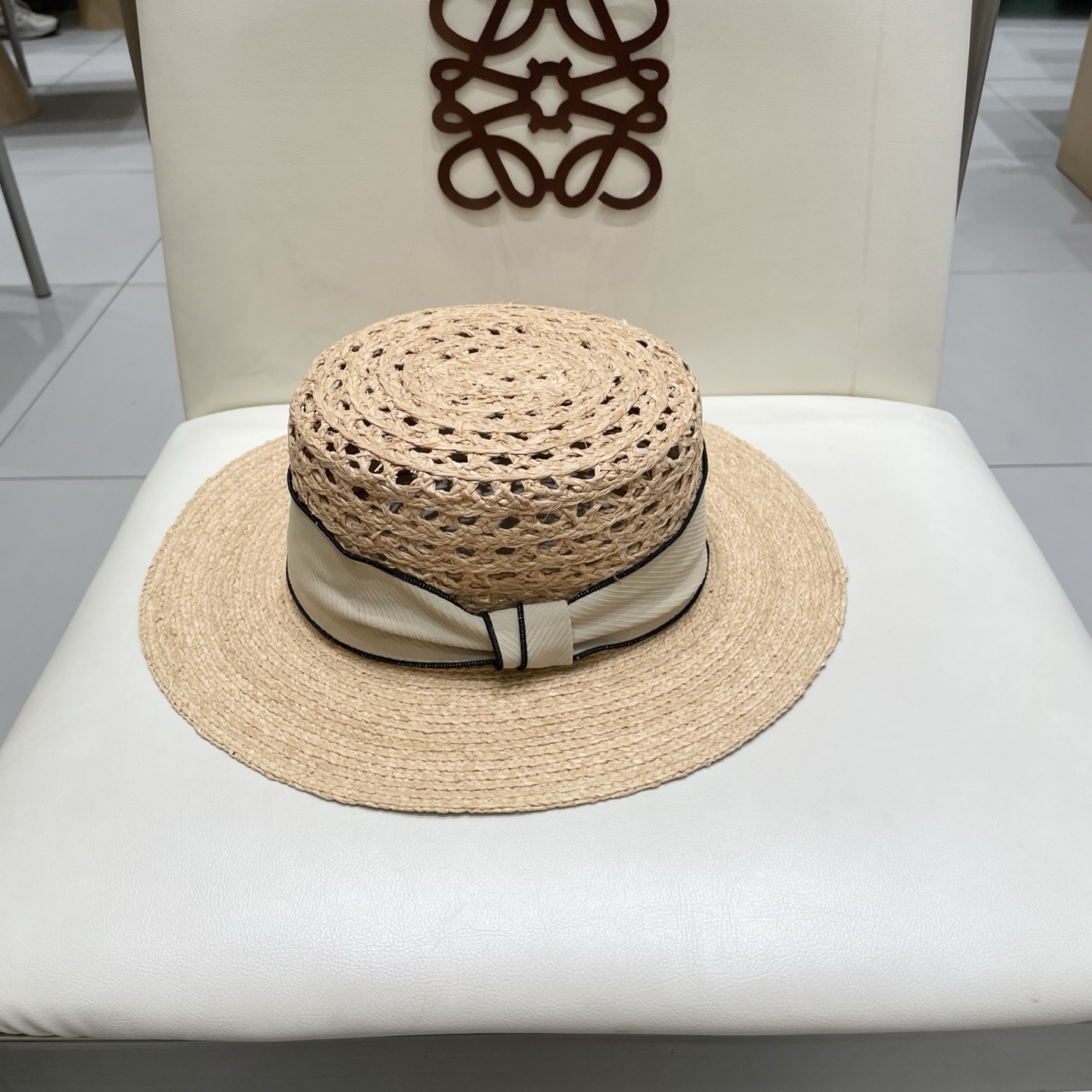  爱马仕 HERMES爱马仕新款拉菲草帽，走秀款、透气镂空设计，手工制做，头围57cm 沙滩必备！草本 