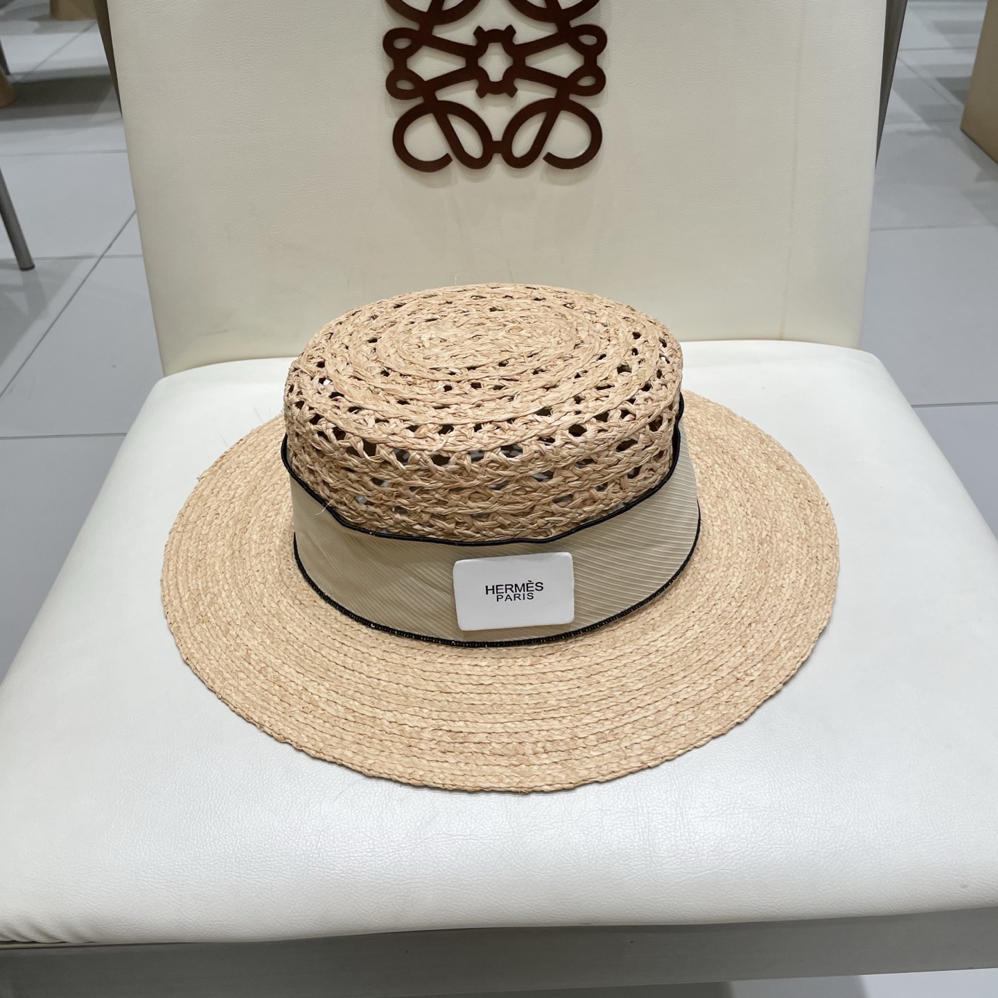  爱马仕 HERMES爱马仕新款拉菲草帽，走秀款、透气镂空设计，手工制做，头围57cm 沙滩必备！草本 