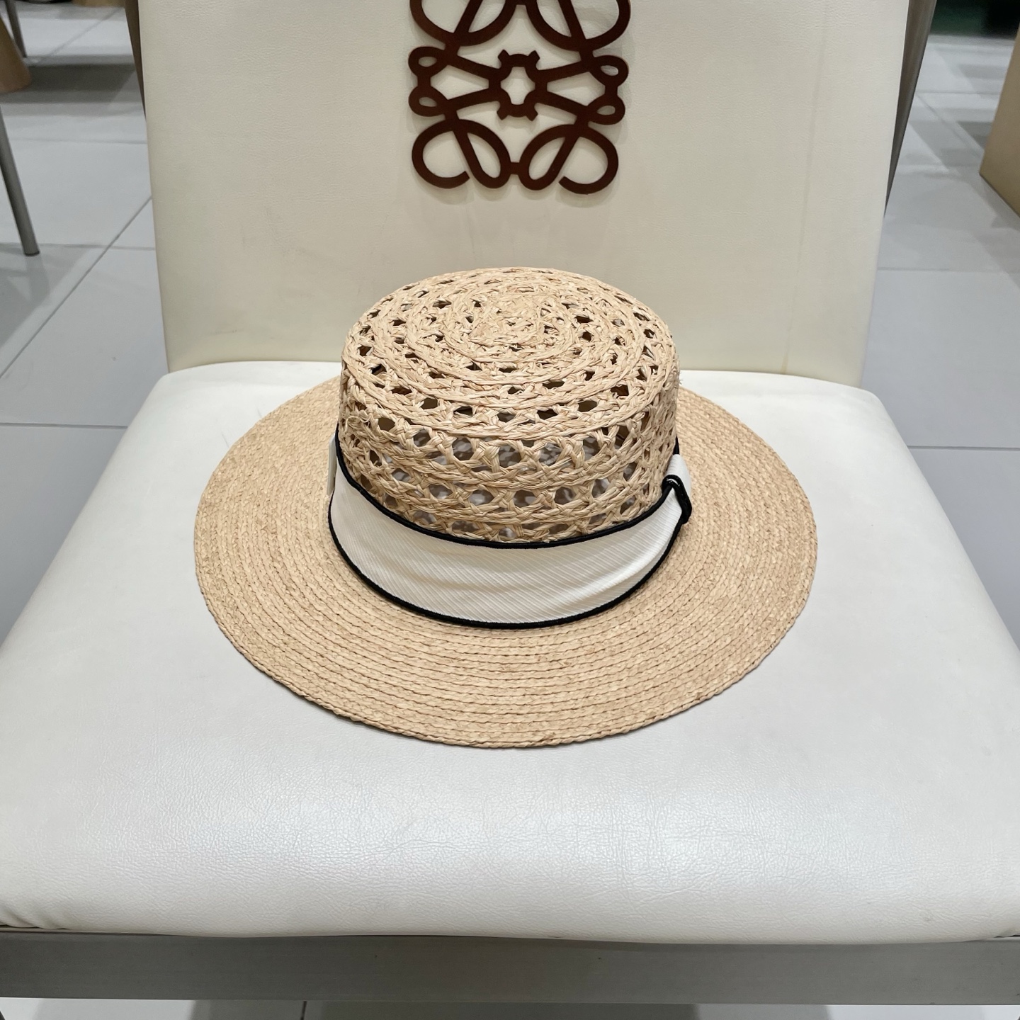  爱马仕 HERMES爱马仕新款拉菲草帽，走秀款、透气镂空设计，手工制做，头围57cm 沙滩必备！草本 