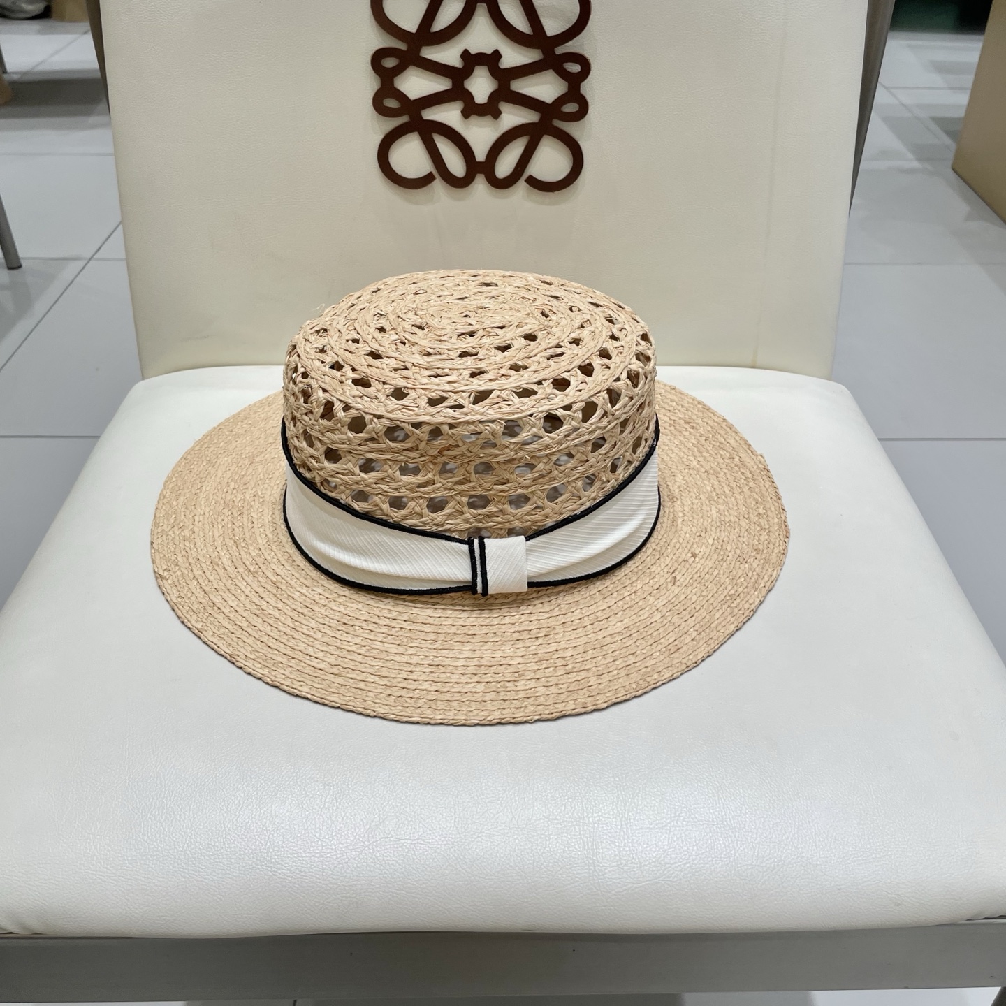  爱马仕 HERMES爱马仕新款拉菲草帽，走秀款、透气镂空设计，手工制做，头围57cm 沙滩必备！草本 