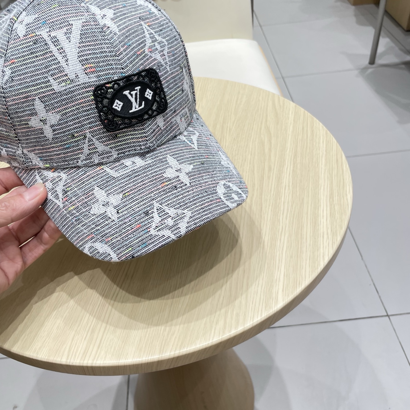  LV路易威登棒球帽  轻盈透气。完美版型，独家实物拍摄，男女适用