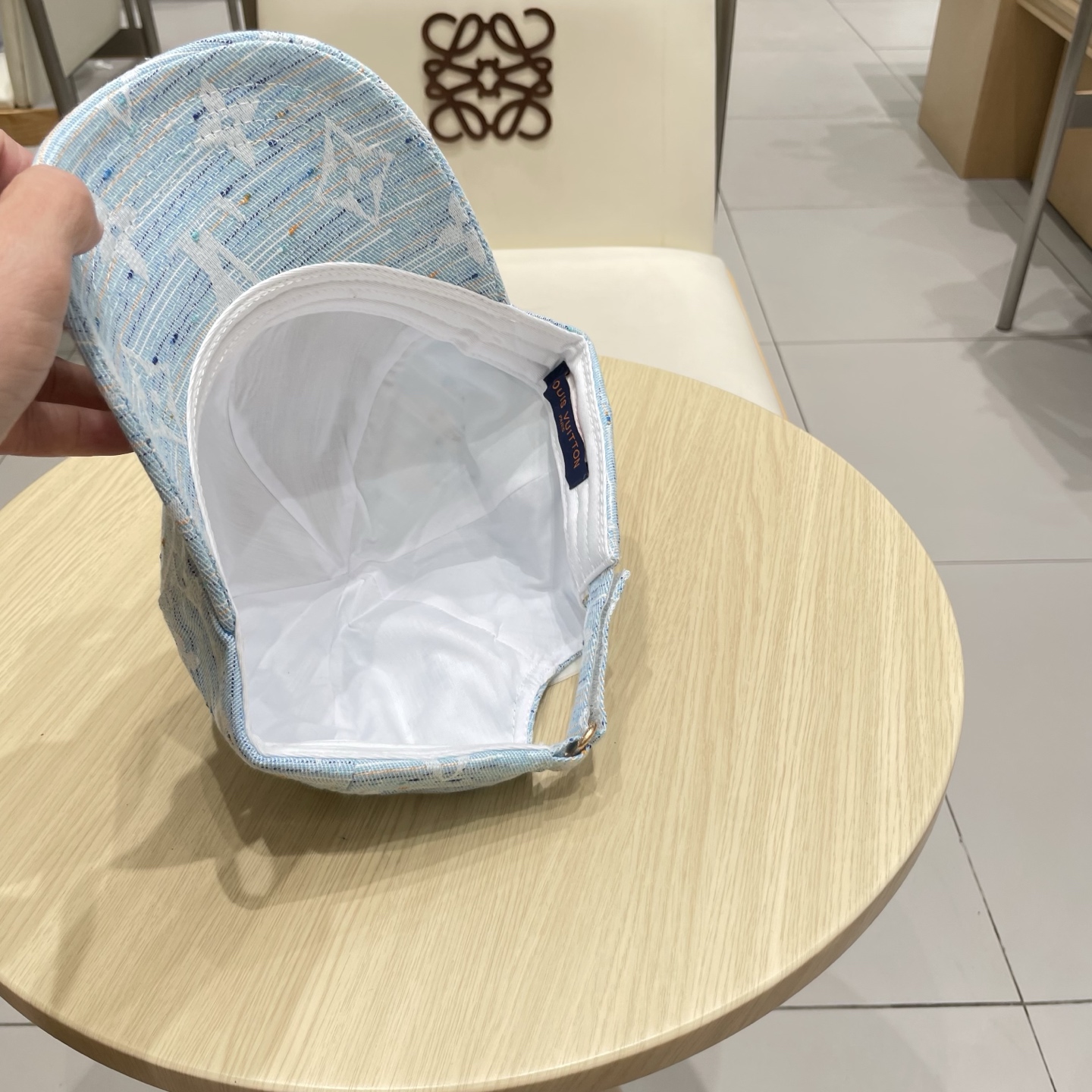  LV路易威登棒球帽  轻盈透气。完美版型，独家实物拍摄，男女适用