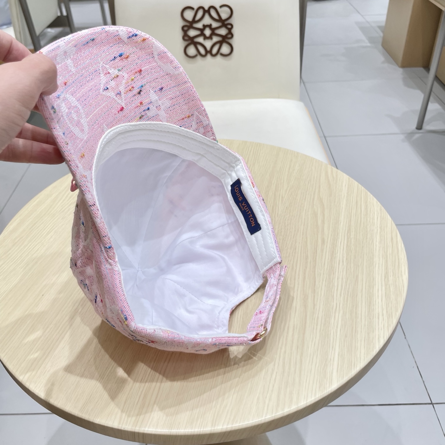  LV路易威登棒球帽  轻盈透气。完美版型，独家实物拍摄，男女适用