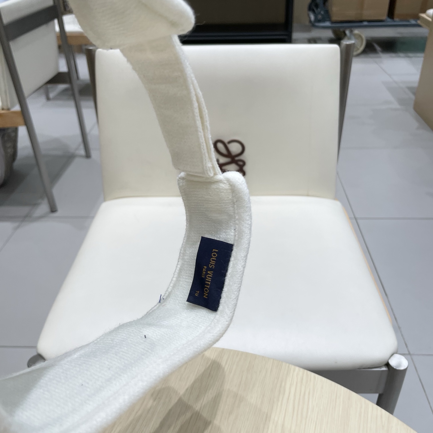  LV路易威登原单刺绣空顶遮阳帽 专柜热卖款纯棉内里，轻盈透气。完美版型，对格精准无误，原厂品质，独家实