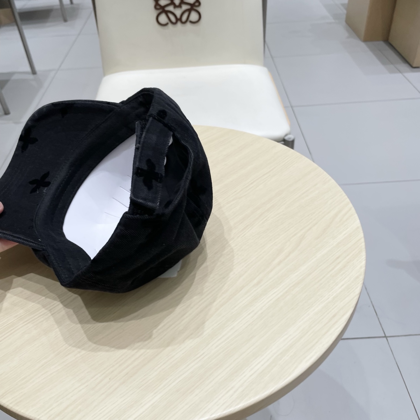 克罗心 🆕🆕新款棒球帽，个性时尚经典十字架标志，休闲带点酷酷的感觉，中性款男女同款！超好搭！头围:56-