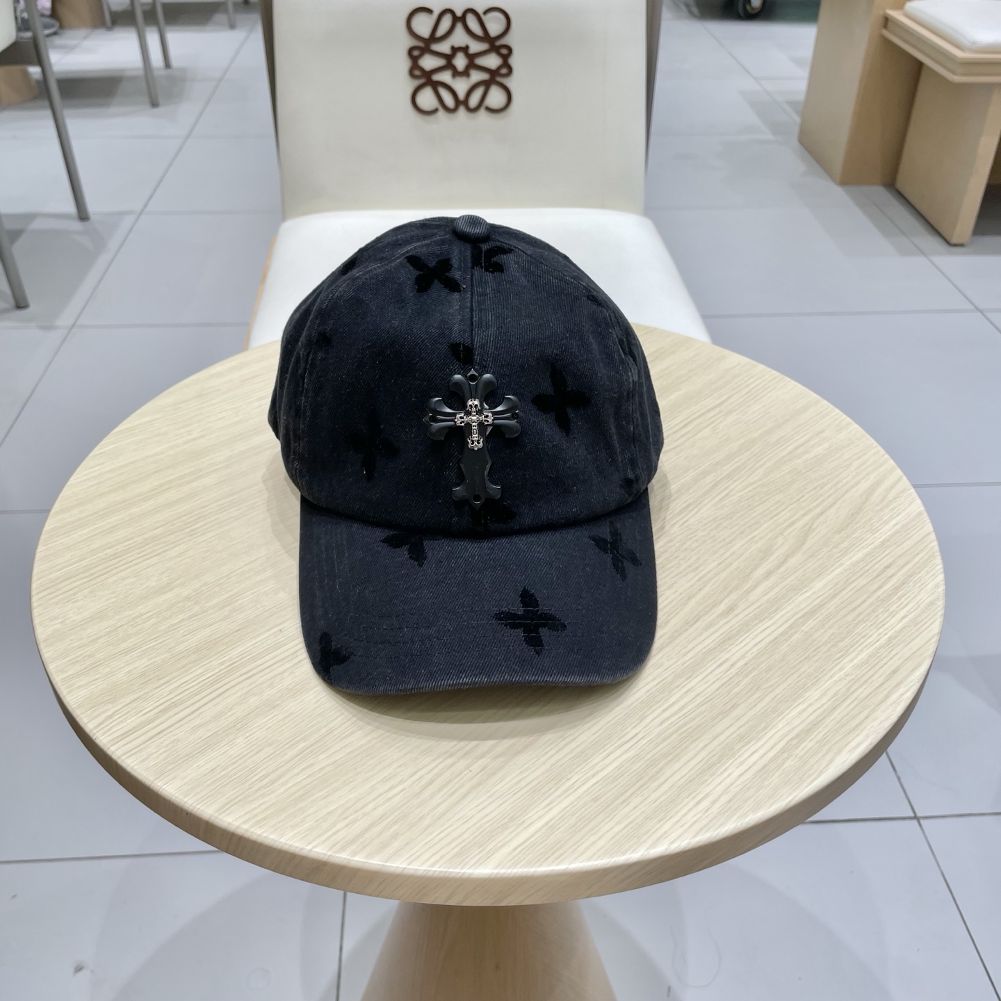 克罗心 🆕🆕新款棒球帽，个性时尚经典十字架标志，休闲带点酷酷的感觉，中性款男女同款！超好搭！头围:56-