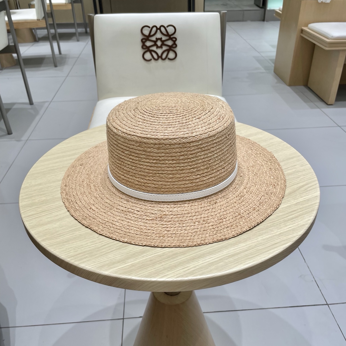  Lv路易威登新款平顶拉菲草帽，头围57cm