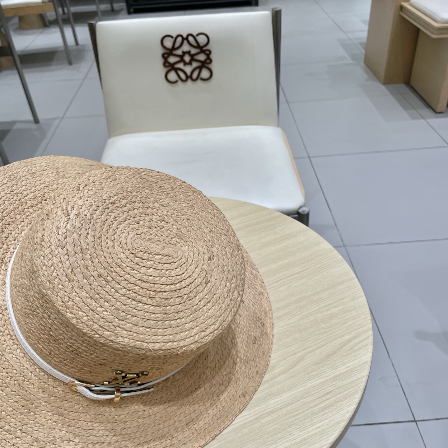  Lv路易威登新款平顶拉菲草帽，头围57cm