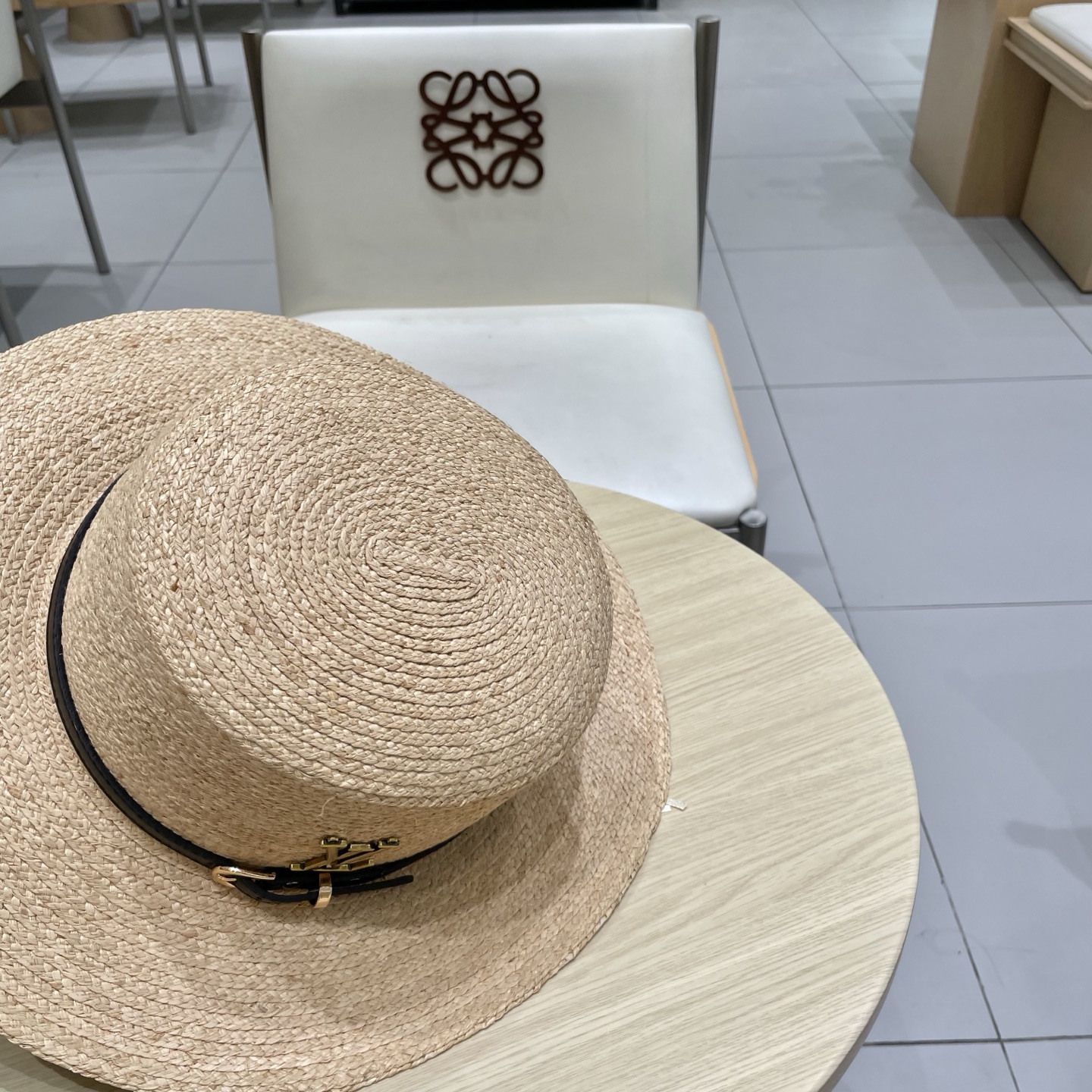  Lv路易威登新款平顶拉菲草帽，头围57cm