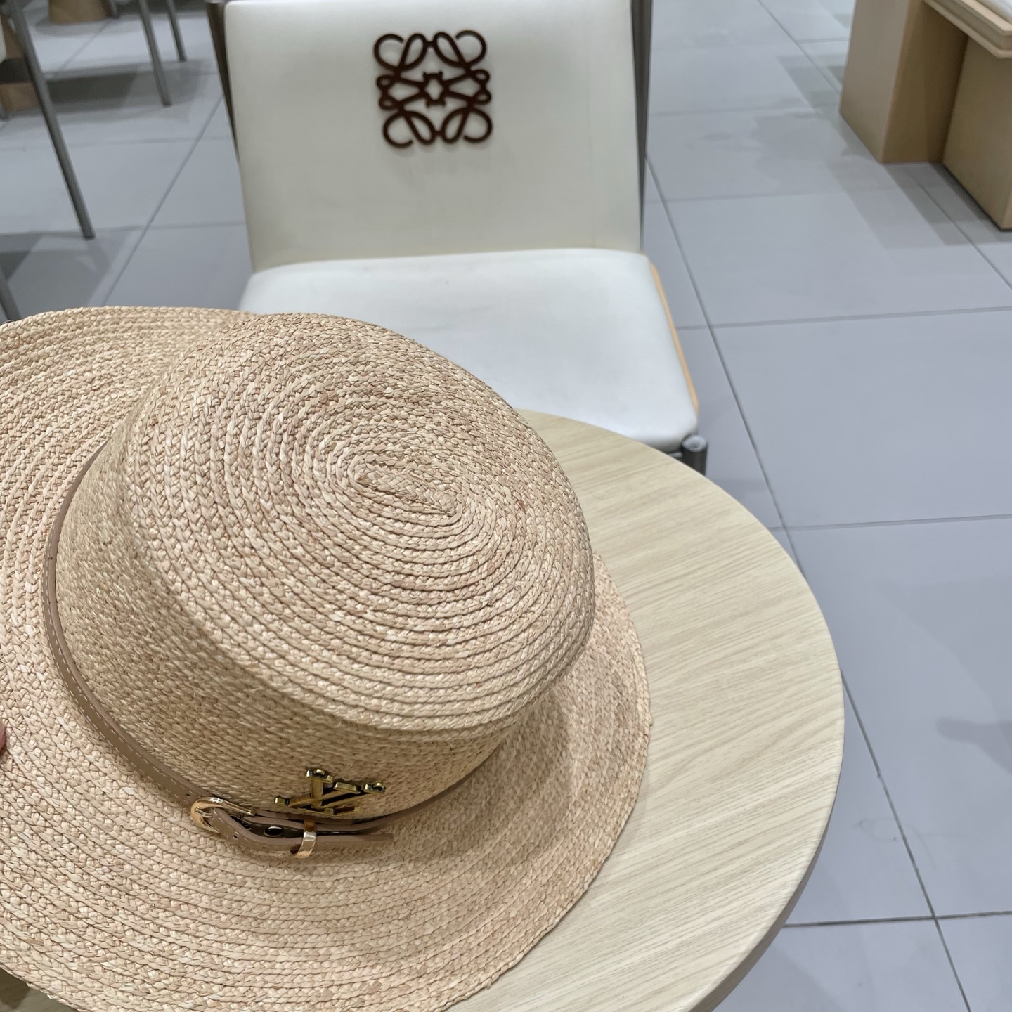  Lv路易威登新款平顶拉菲草帽，头围57cm