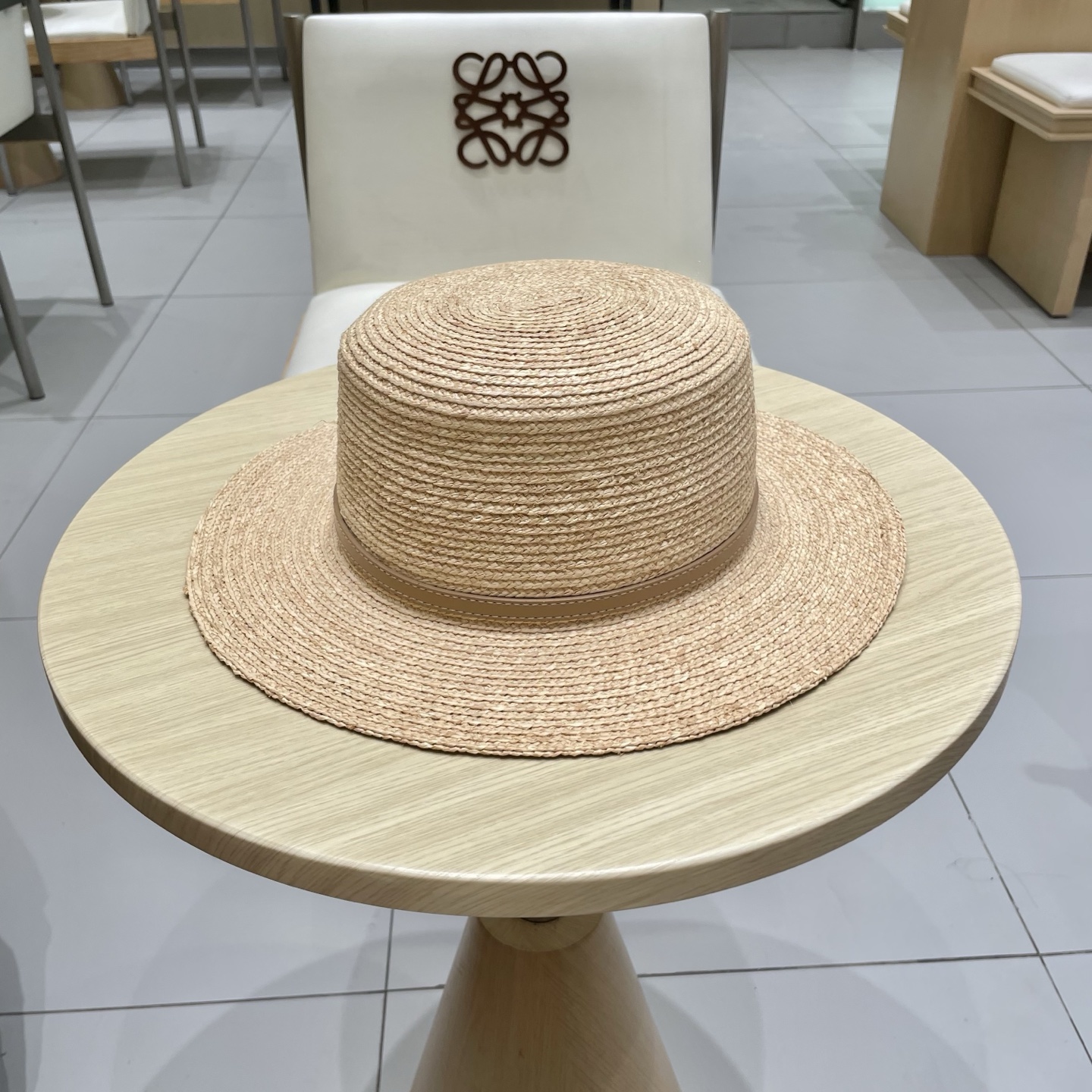  Lv路易威登新款平顶拉菲草帽，头围57cm