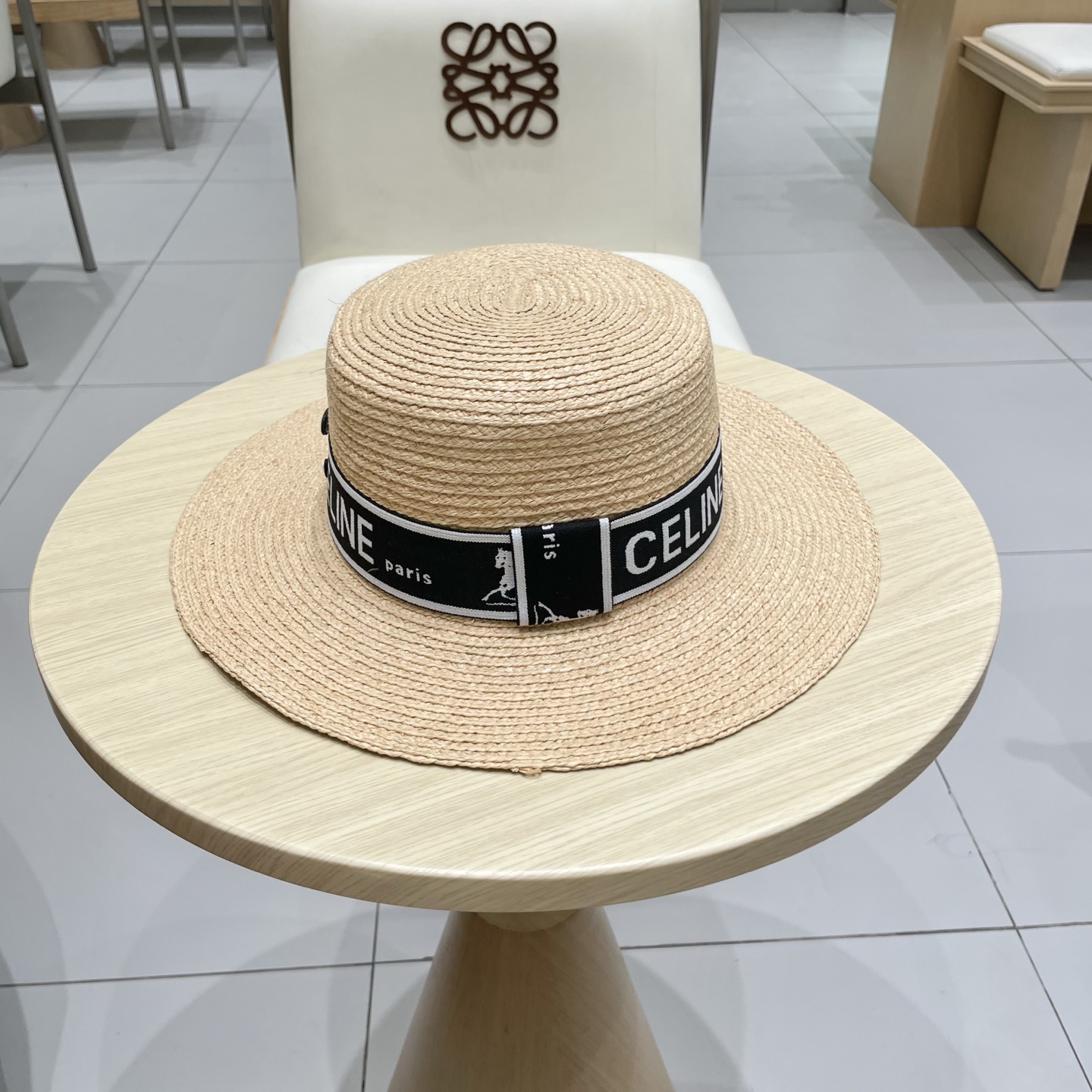  塞琳celine新款拉菲草帽，纯手工钩织，重工打造，专柜同款，头围57cm