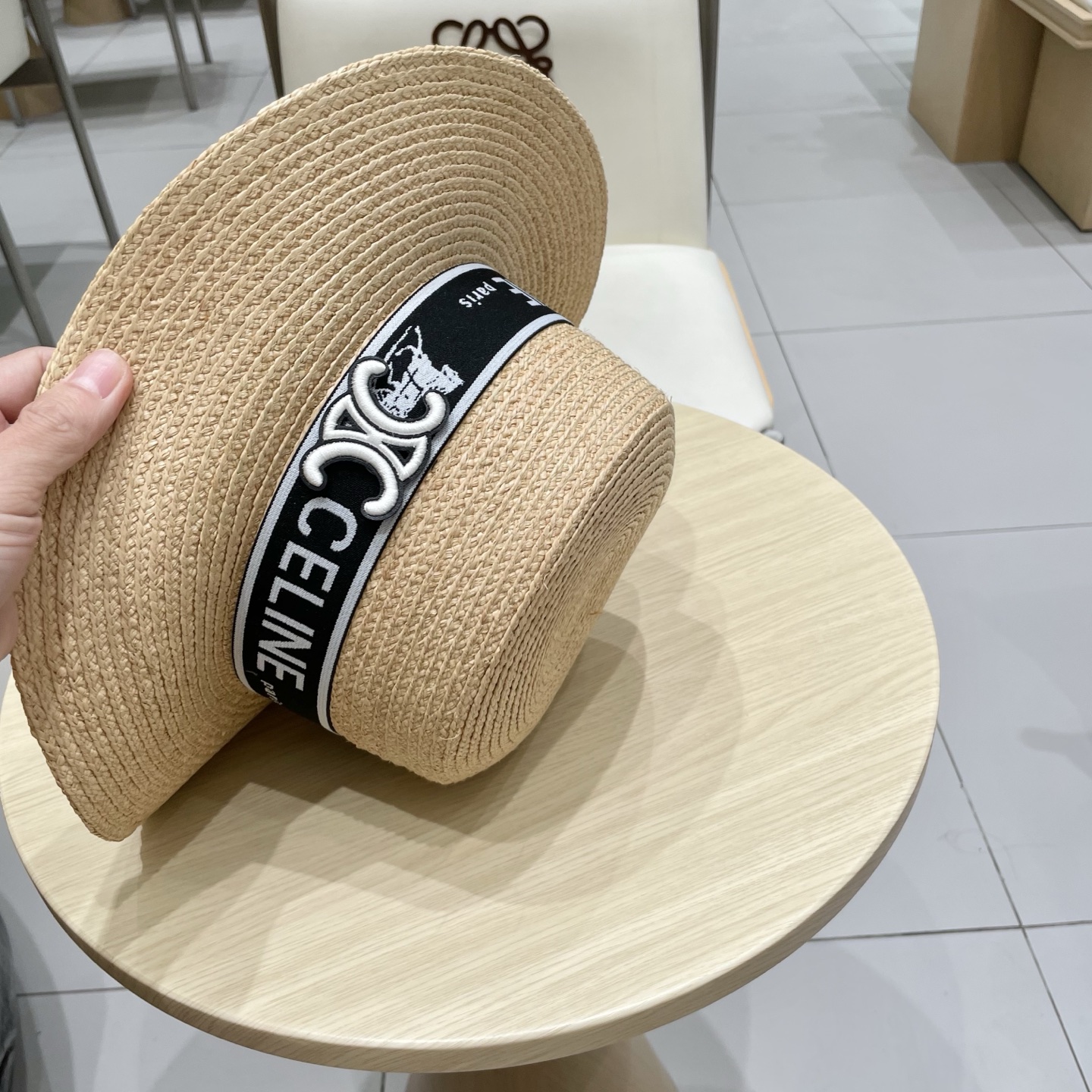  塞琳celine新款拉菲草帽，纯手工钩织，重工打造，专柜同款，头围57cm