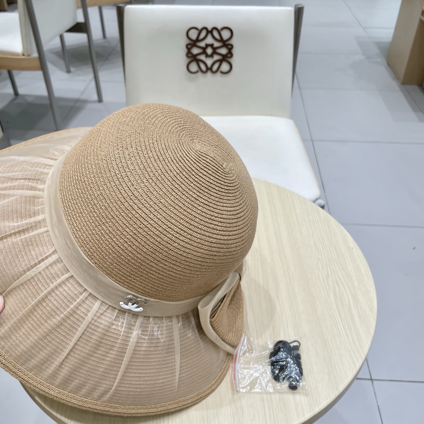  chanel香奈儿2025新款时尚水钻蝴蝶结草帽女夏天透气海边遮脸遮阳防晒太阳帽子