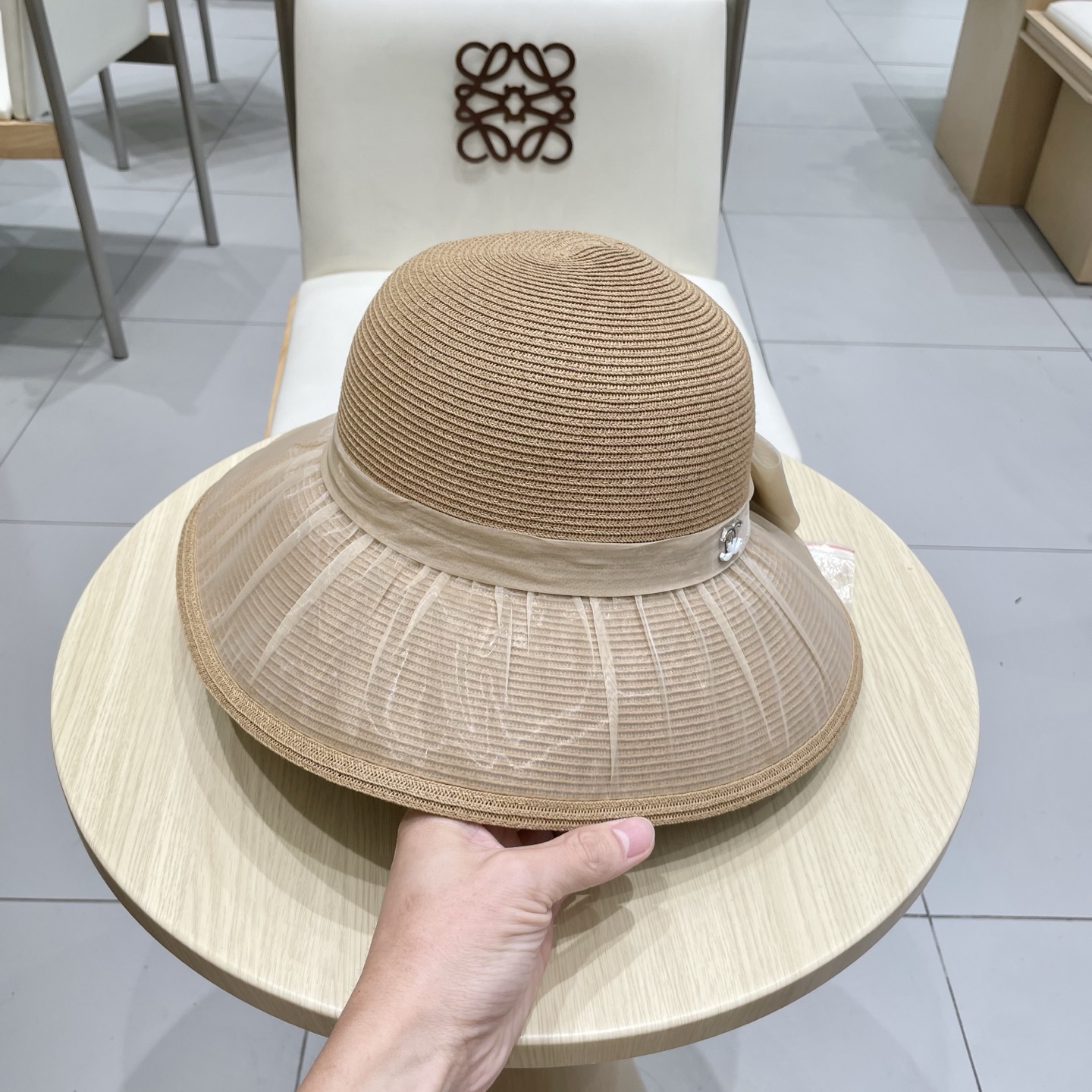  chanel香奈儿2025新款时尚水钻蝴蝶结草帽女夏天透气海边遮脸遮阳防晒太阳帽子