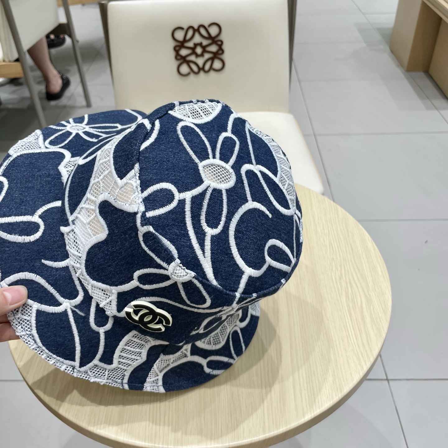  chanel香奈儿渔夫帽女春夏季镂空透气刺绣花朵牛仔盆帽新款显脸小遮阳帽可折叠