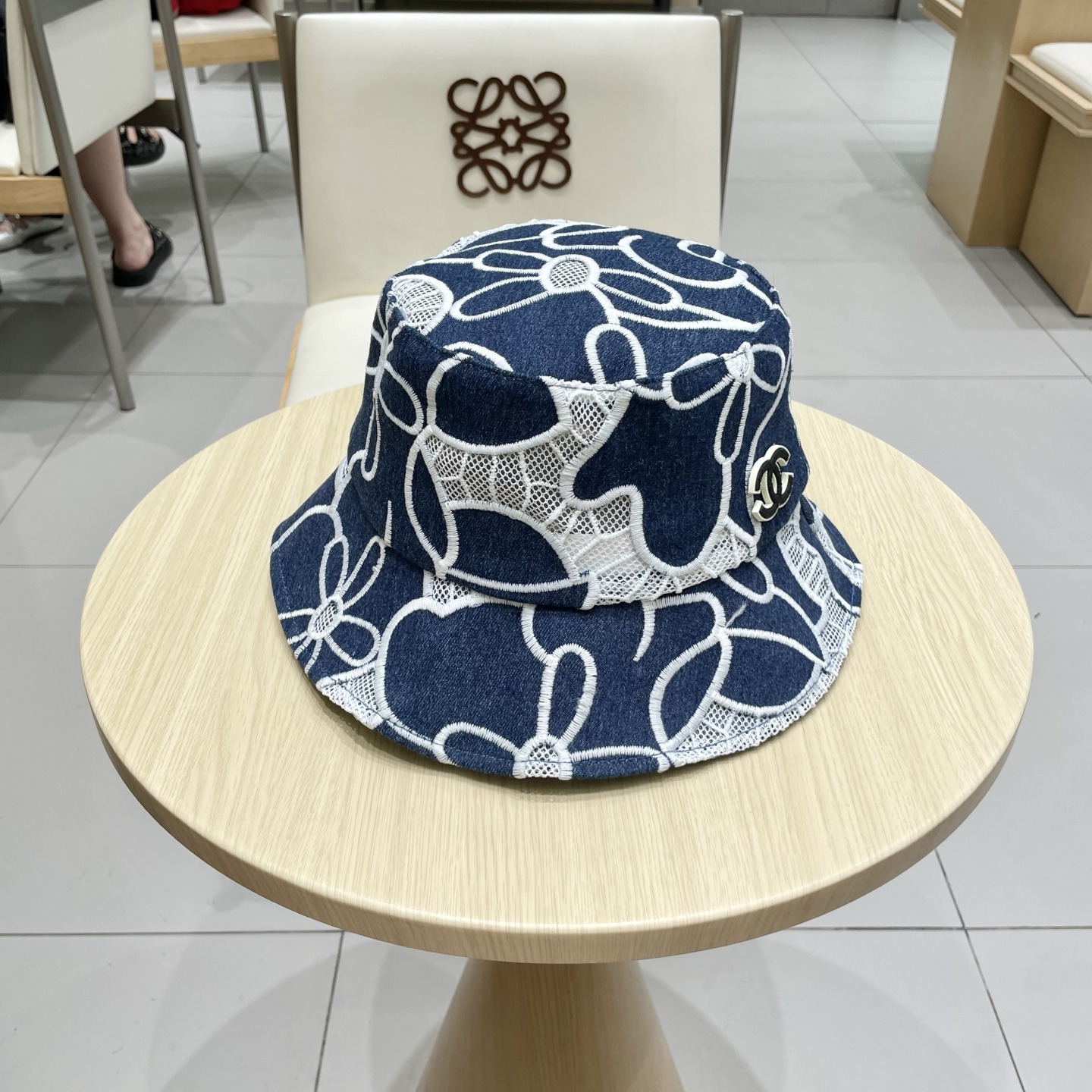  chanel香奈儿渔夫帽女春夏季镂空透气刺绣花朵牛仔盆帽新款显脸小遮阳帽可折叠