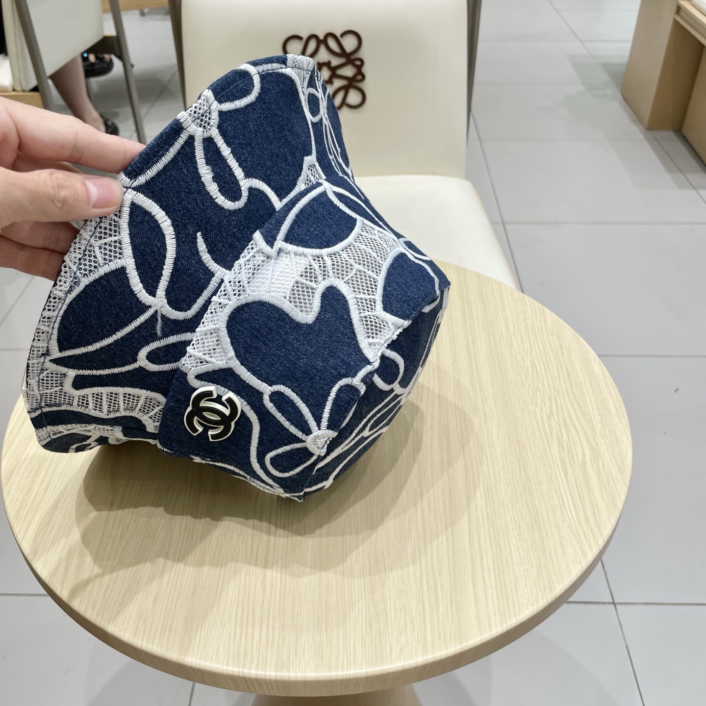  chanel香奈儿渔夫帽女春夏季镂空透气刺绣花朵牛仔盆帽新款显脸小遮阳帽可折叠