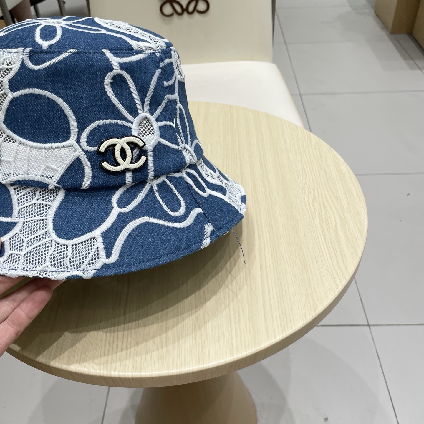  chanel香奈儿渔夫帽女春夏季镂空透气刺绣花朵牛仔盆帽新款显脸小遮阳帽可折叠