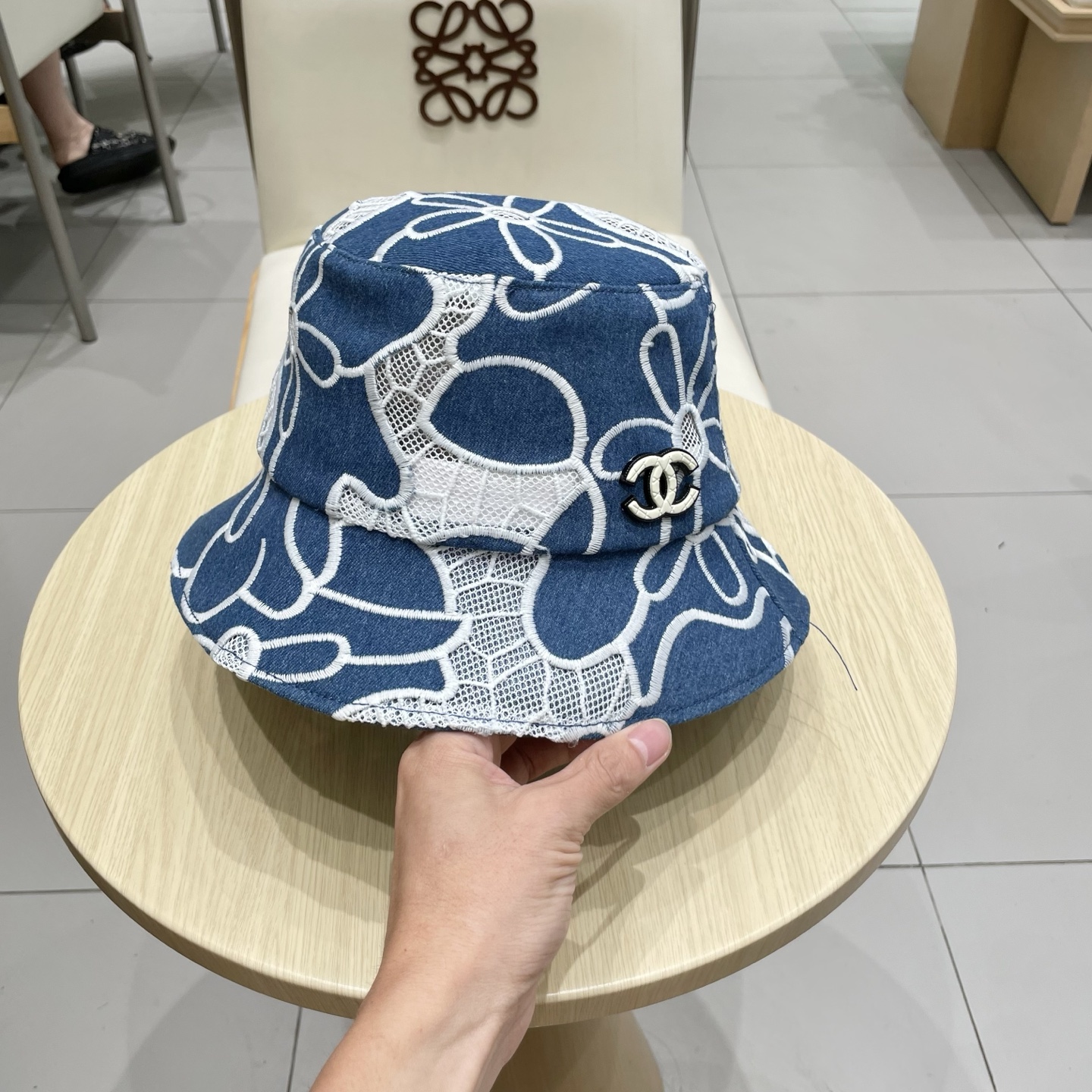  chanel香奈儿渔夫帽女春夏季镂空透气刺绣花朵牛仔盆帽新款显脸小遮阳帽可折叠