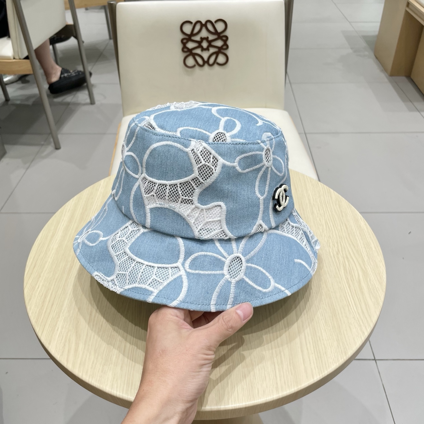  chanel香奈儿渔夫帽女春夏季镂空透气刺绣花朵牛仔盆帽新款显脸小遮阳帽可折叠