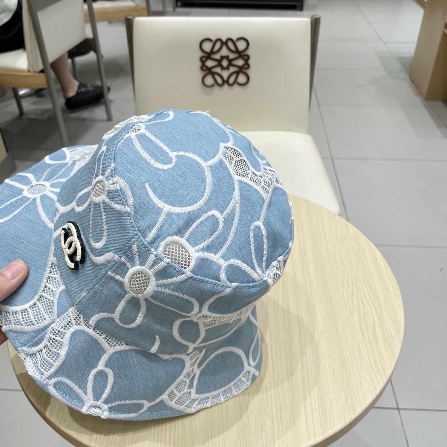  chanel香奈儿渔夫帽女春夏季镂空透气刺绣花朵牛仔盆帽新款显脸小遮阳帽可折叠