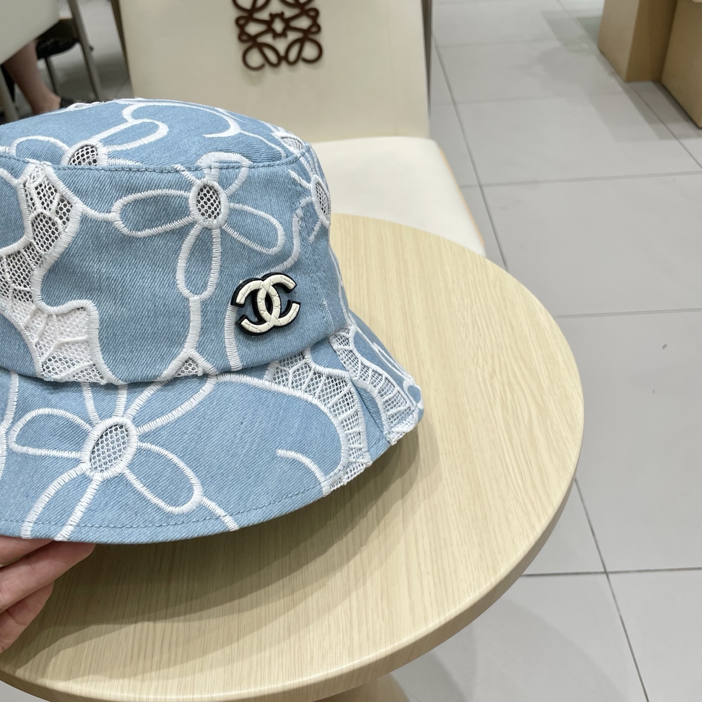  chanel香奈儿渔夫帽女春夏季镂空透气刺绣花朵牛仔盆帽新款显脸小遮阳帽可折叠