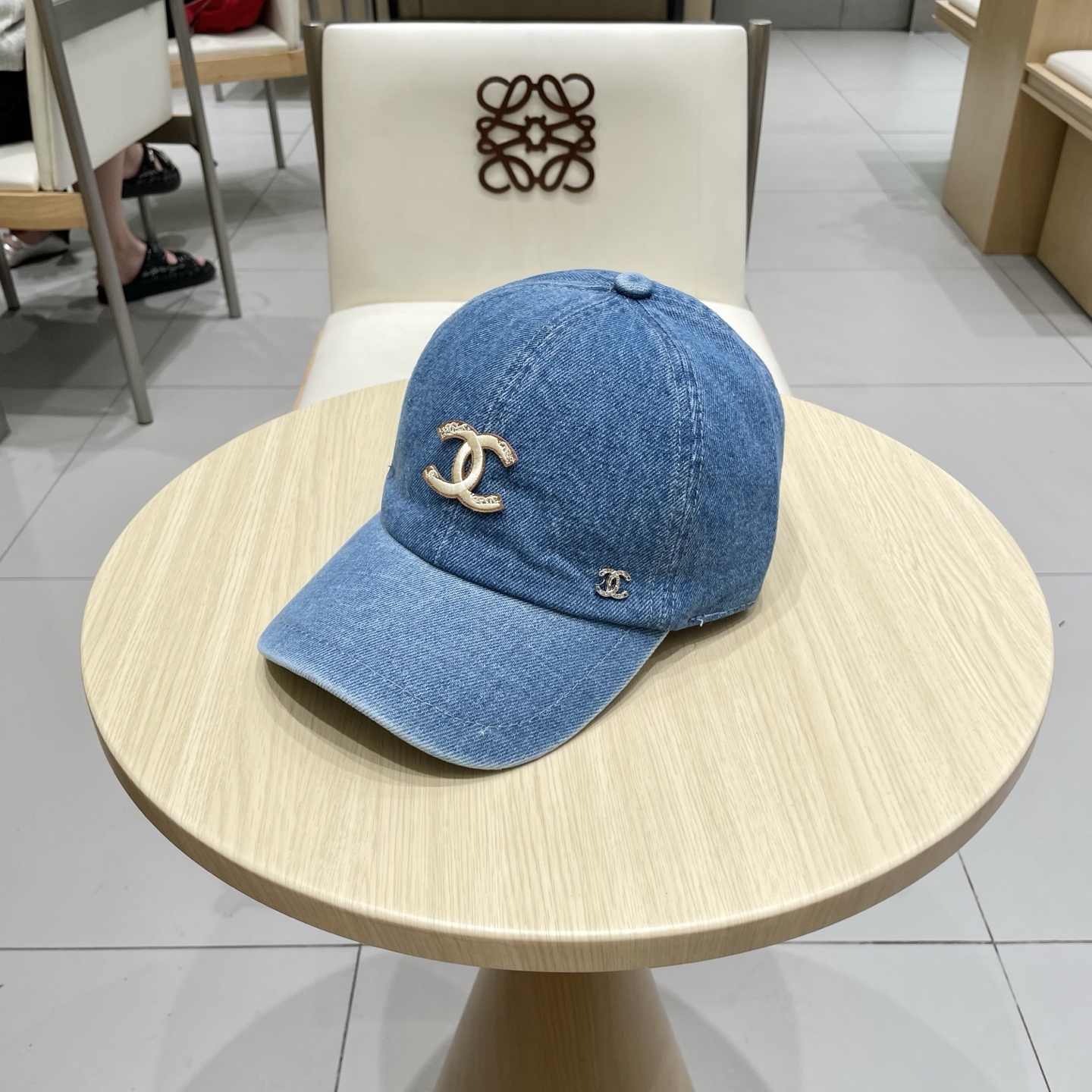 [Chanel Hats]CHANEL Chanel new denim blue retro style baseball cap Take it out