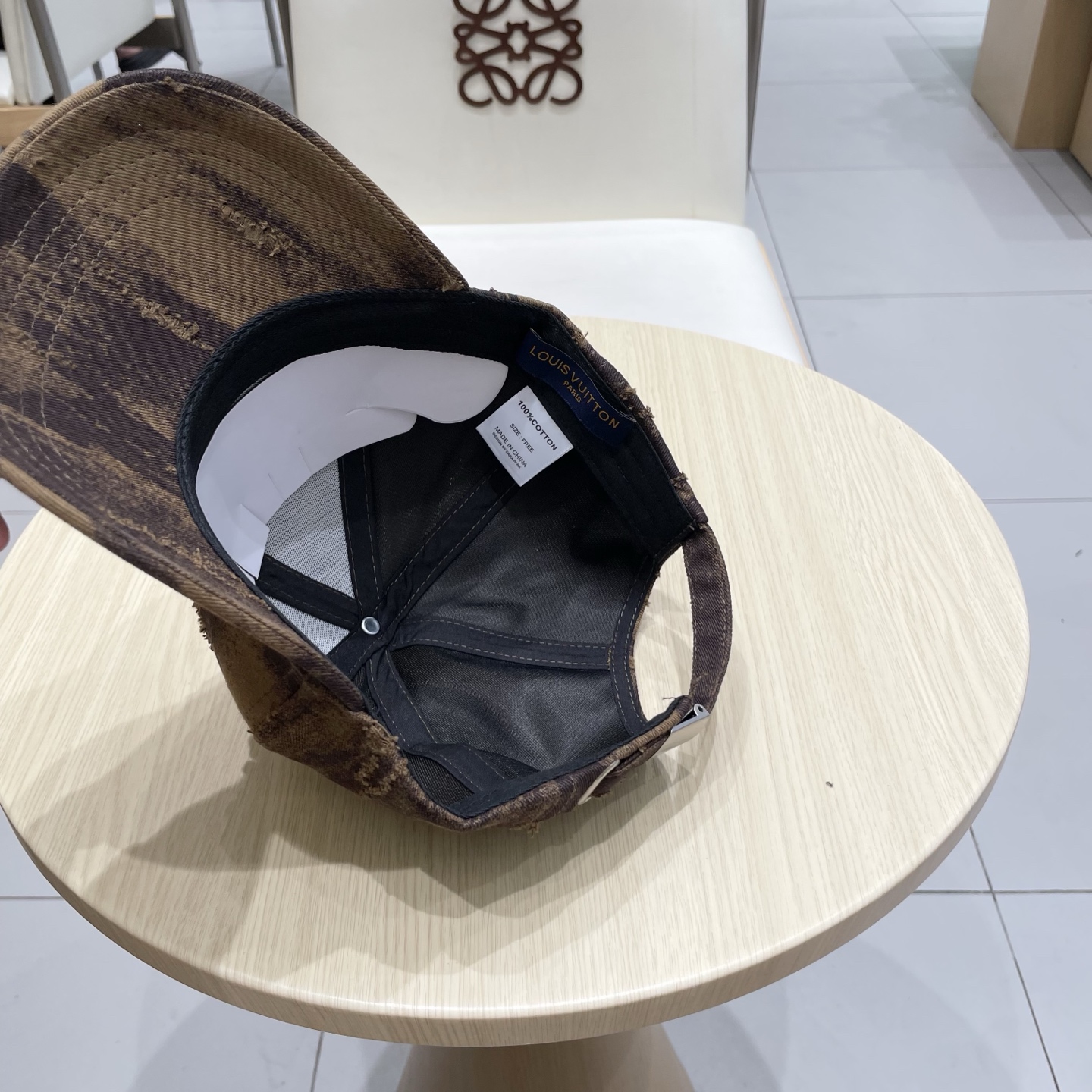 。LouisVuitton2025早秋新款棒球帽🧢  
LV棒球帽，简约大气，男女通用