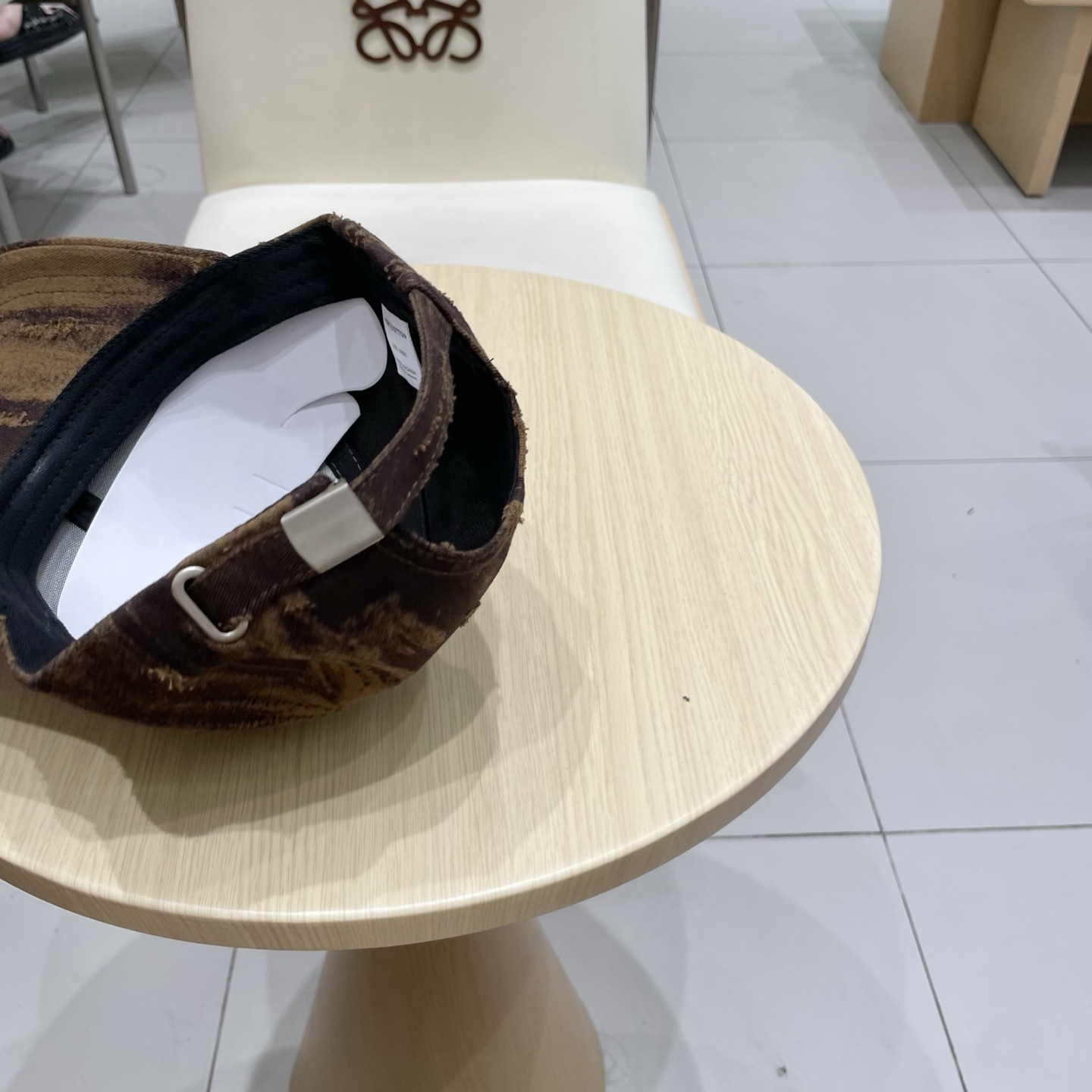 。LouisVuitton2025早秋新款棒球帽🧢  
LV棒球帽，简约大气，男女通用