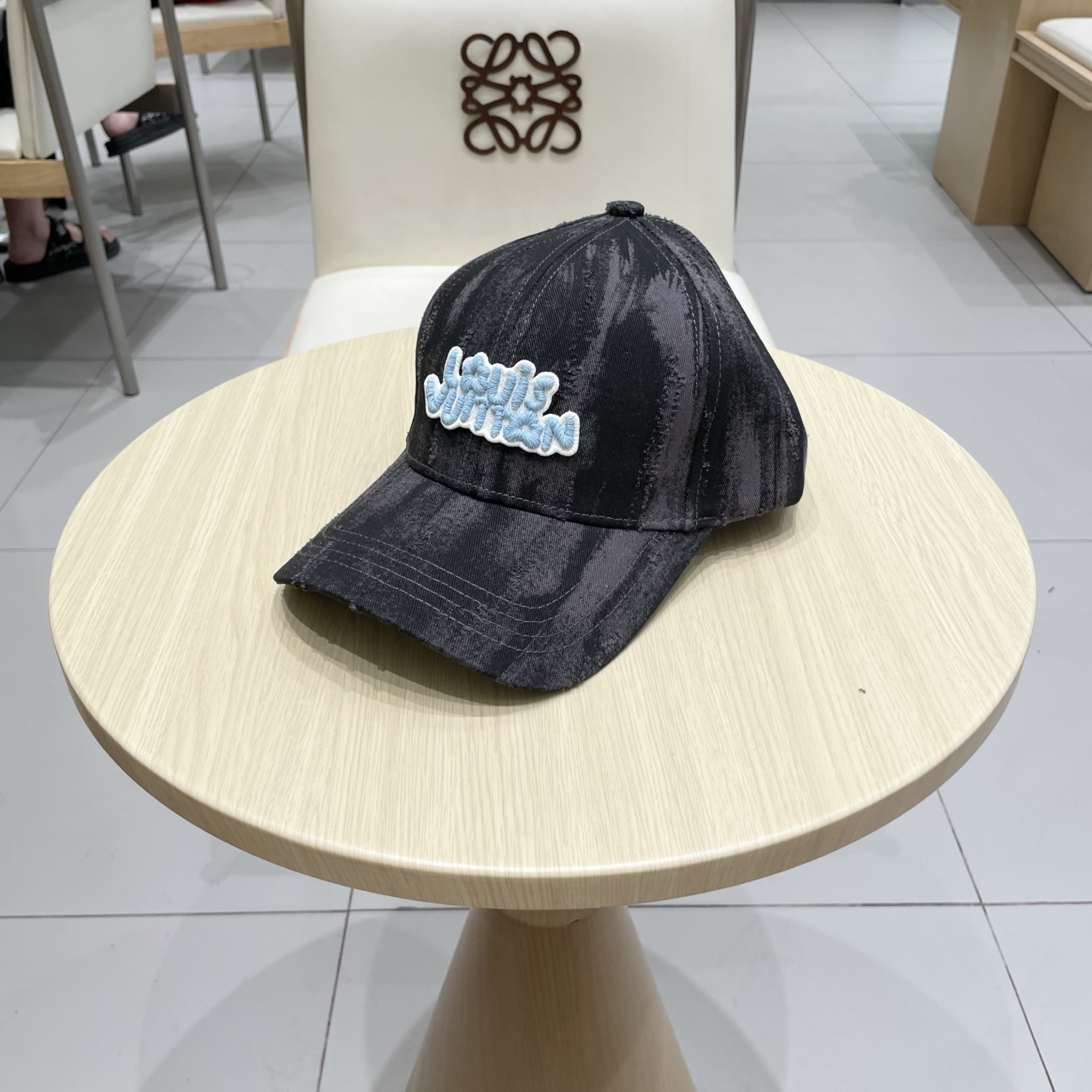 。LouisVuitton2025早秋新款棒球帽🧢  
LV棒球帽，简约大气，男女通用