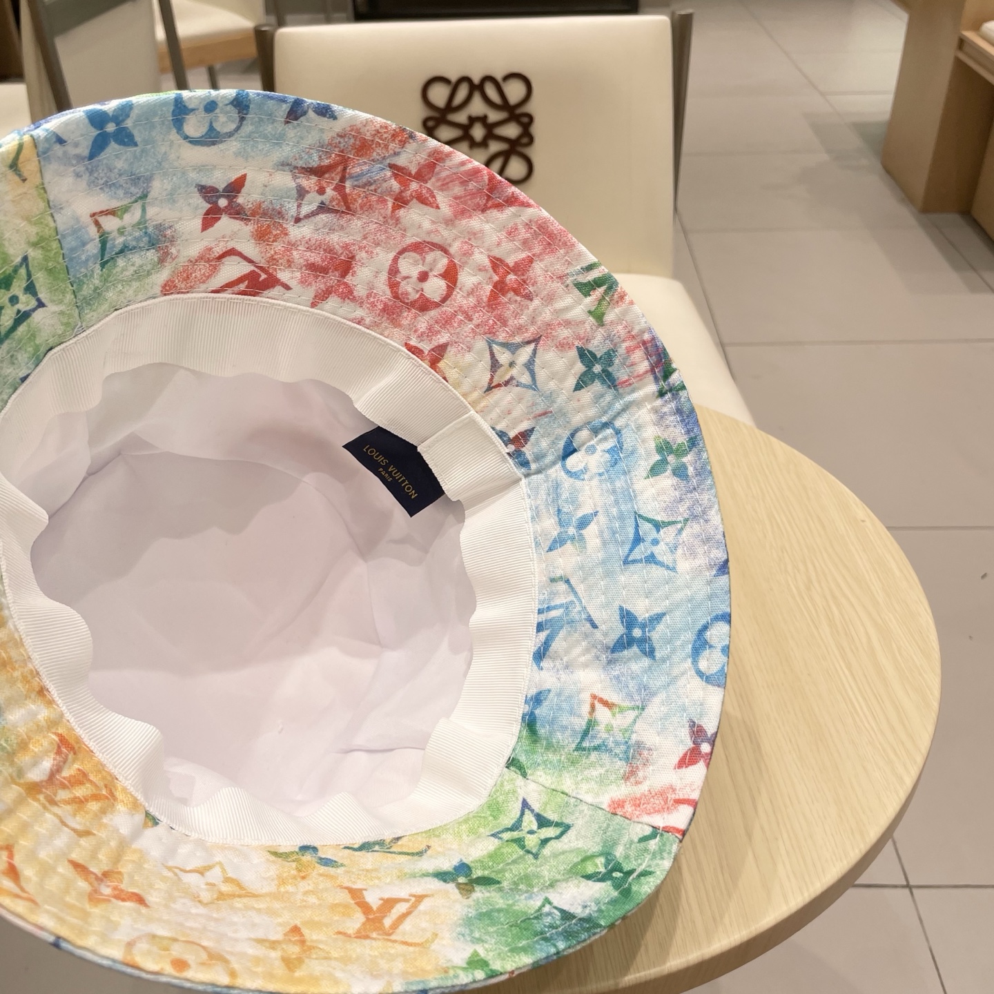 渔夫帽。棒球帽 LV 爆联名款渔夫帽，彩色logo帽子小红书网红爆款，男女同款